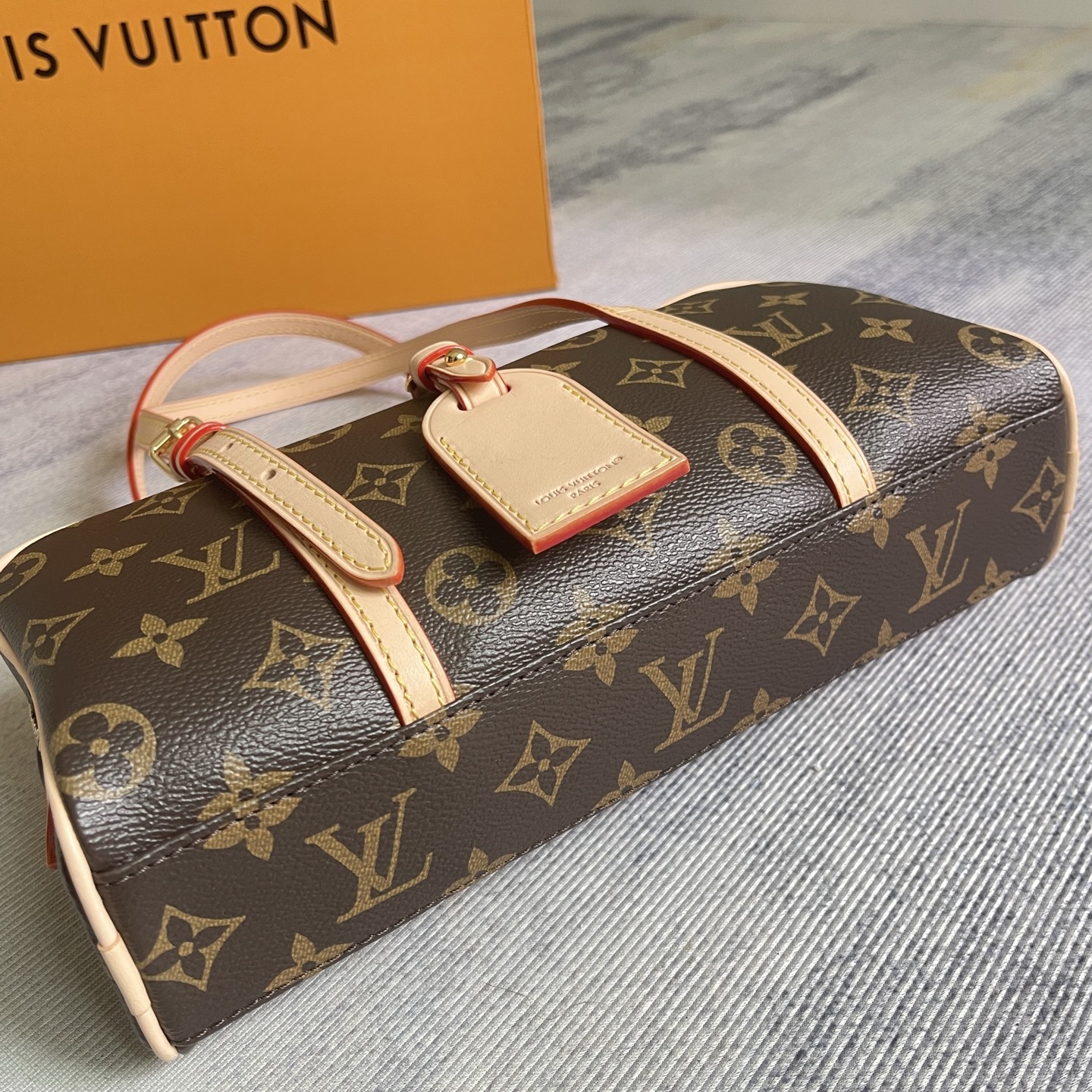 Louis Vuitton Hang On Handbag in Monogram Canvas - Image 6