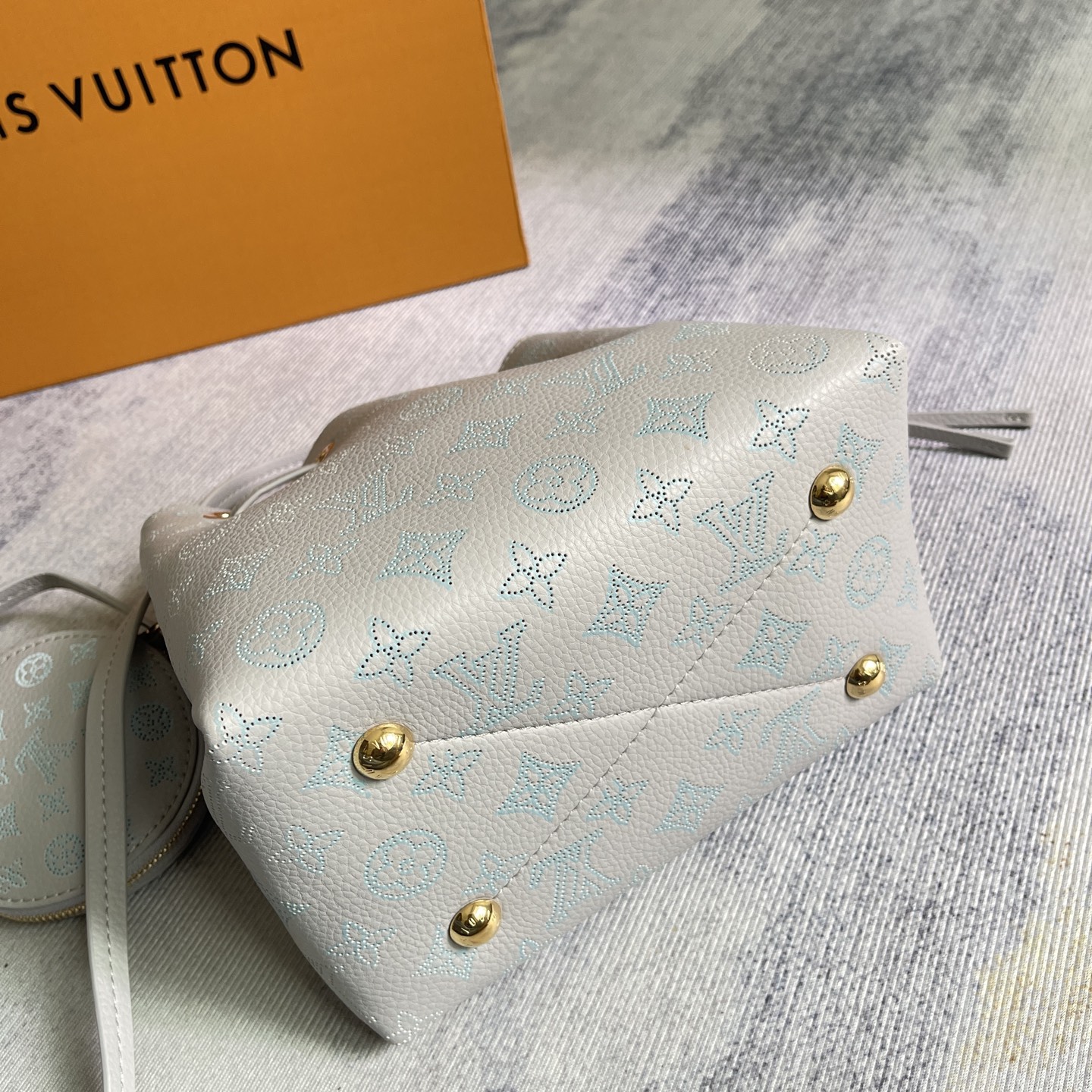 Louis Vuitton Bella Monogram Perforated Calfskin Bucket Bag - Image 6