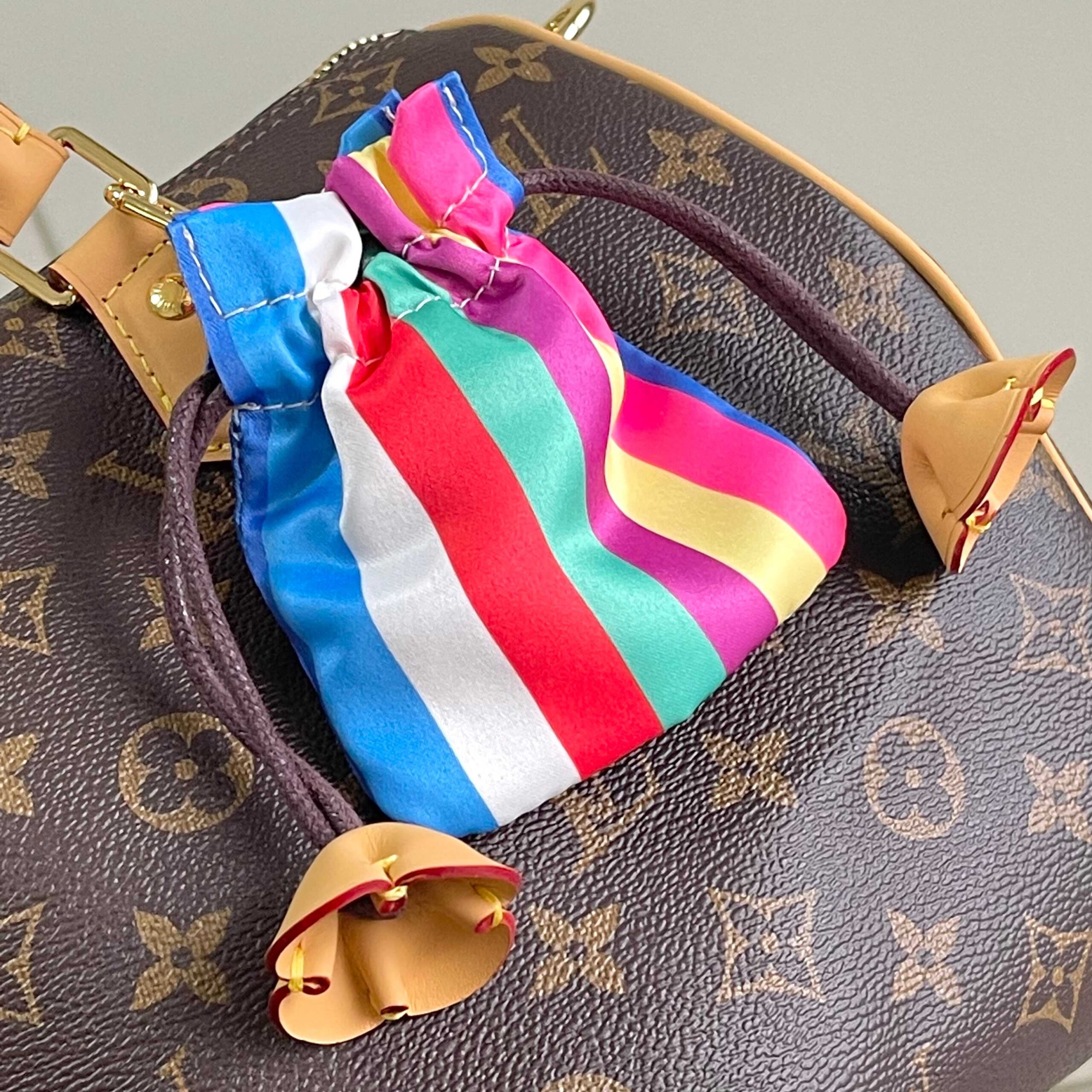 Louis Vuitton Speedy Soft 30 Handbag in Monogram Eclipse Canvas - Image 6
