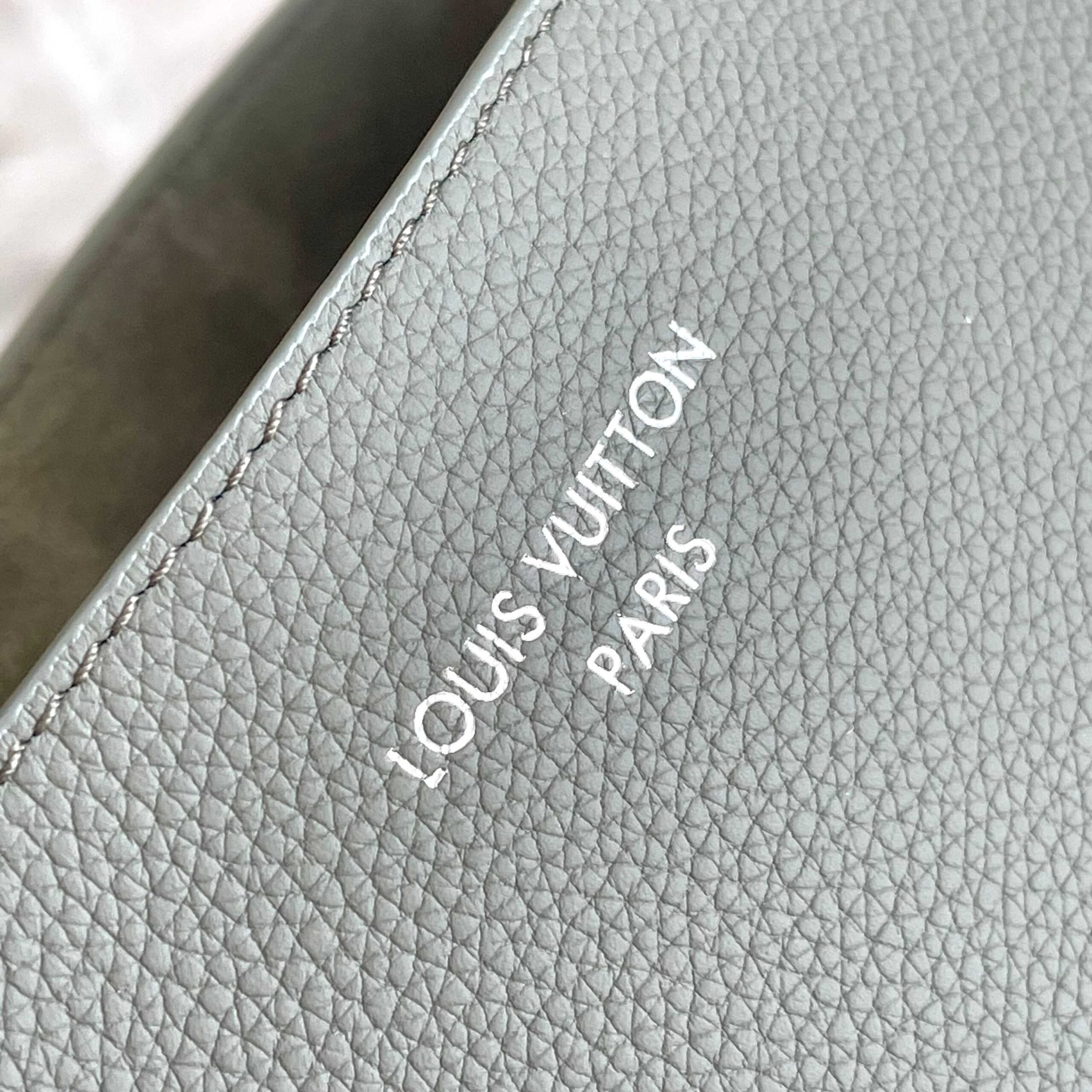 Louis Vuitton Verso Hobo Handbag M26747 Green - Image 6