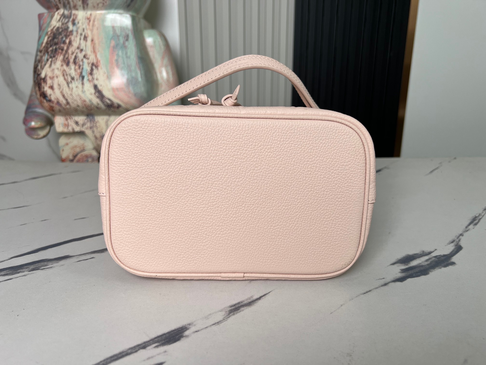 Louis Vuitton NéoNoé BB Bucket Bag in Pink Monogram Empreinte Leather - Image 6