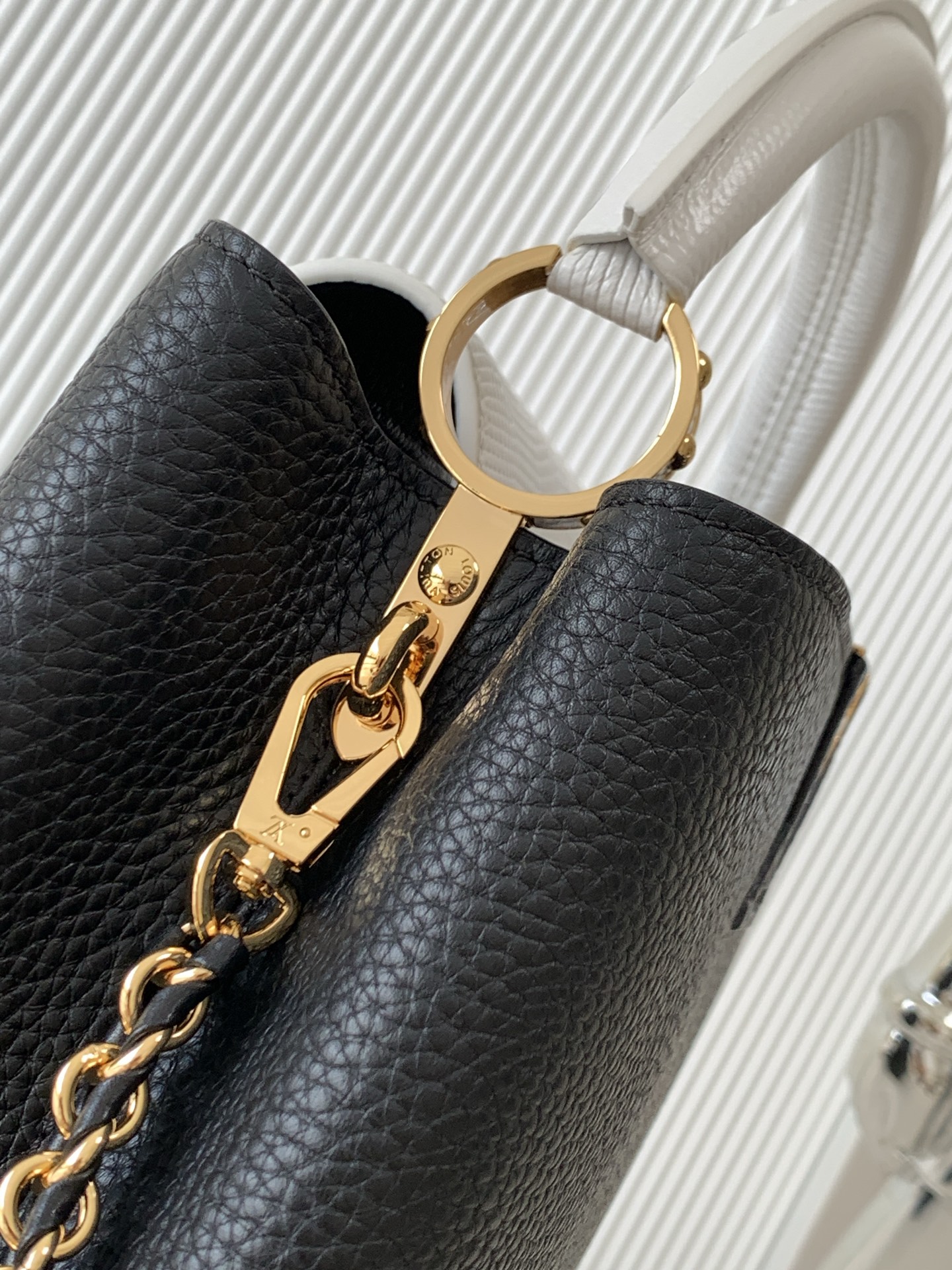 Louis Vuitton Capucines BB Handbag N85830 - Image 6