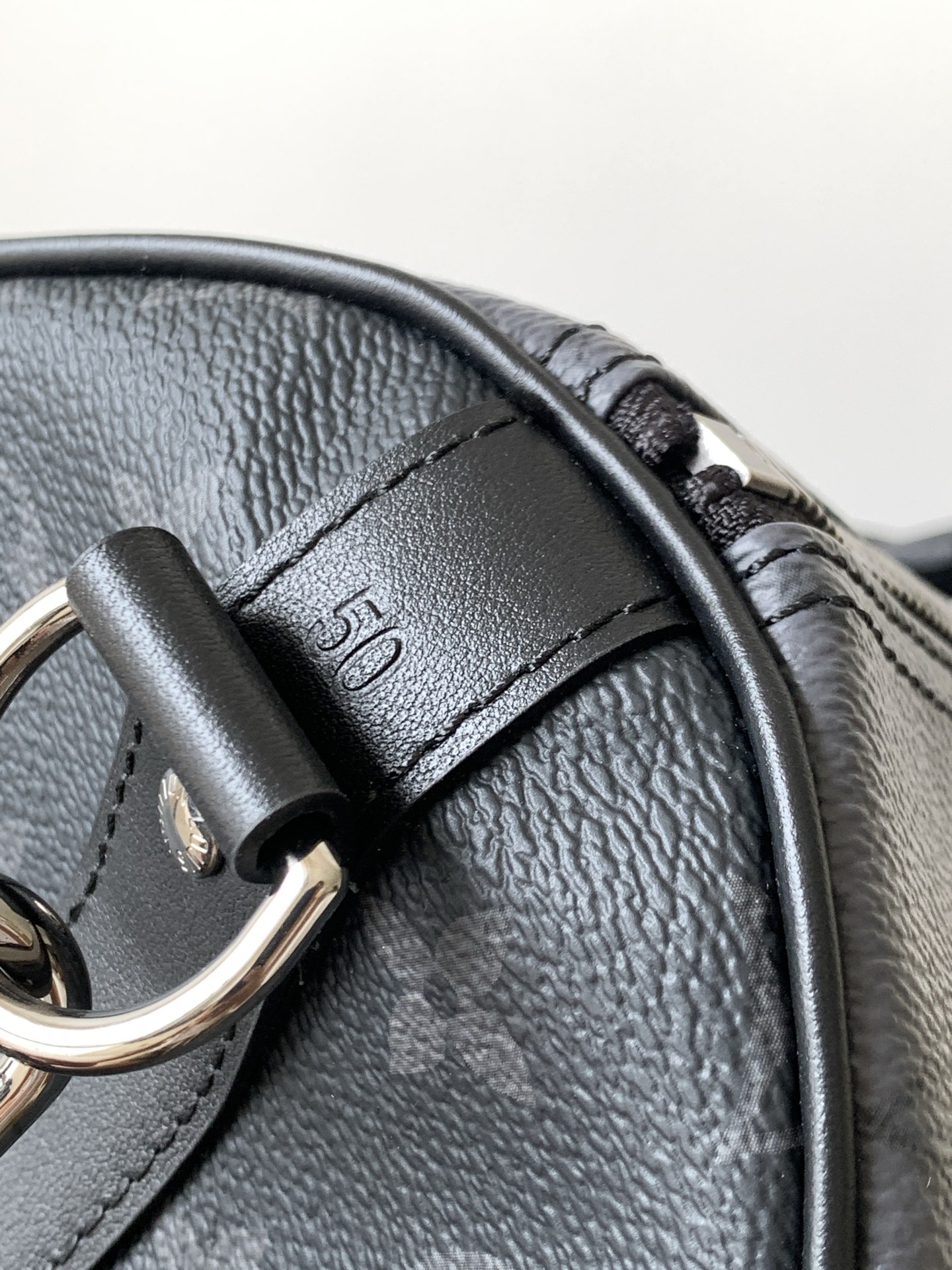 Louis Vuitton Keepall Bandoulière 50 Travel Bag in Monogram Eclipse Reverse Canvas - Image 6