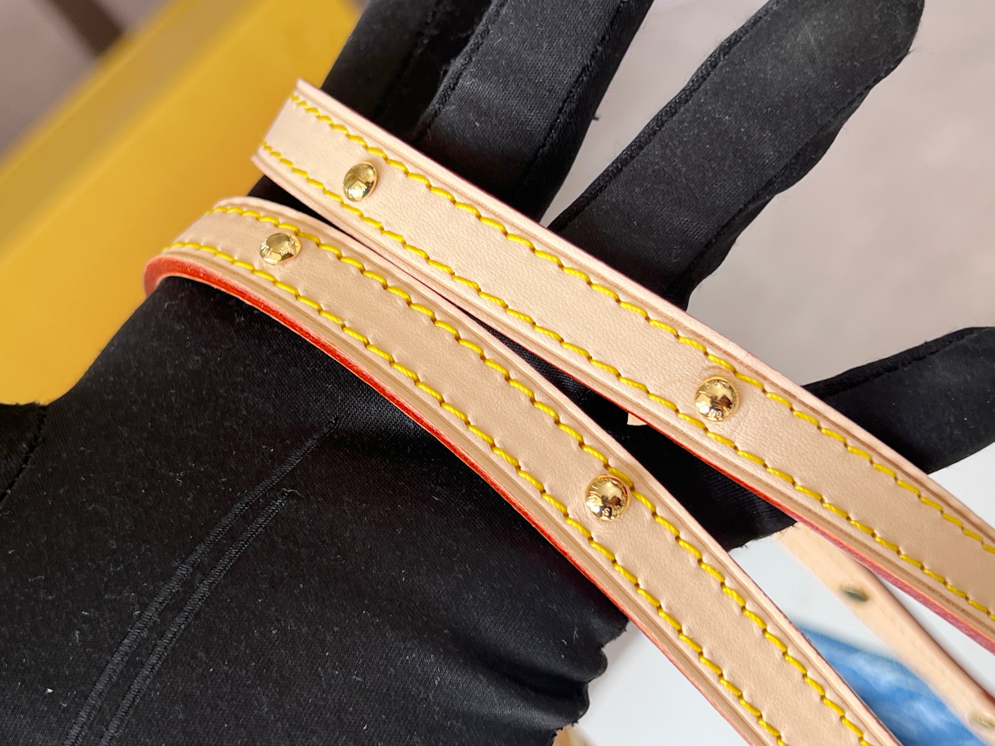 Louis Vuitton Onthego Medium Handbag in Blue Denim - Image 6