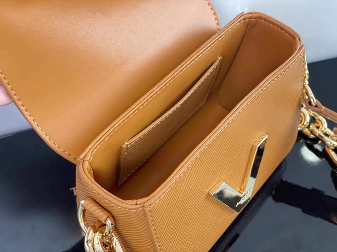 Louis Vuitton Twist Lo XL Epi Leather Crossbody Bag - Image 6