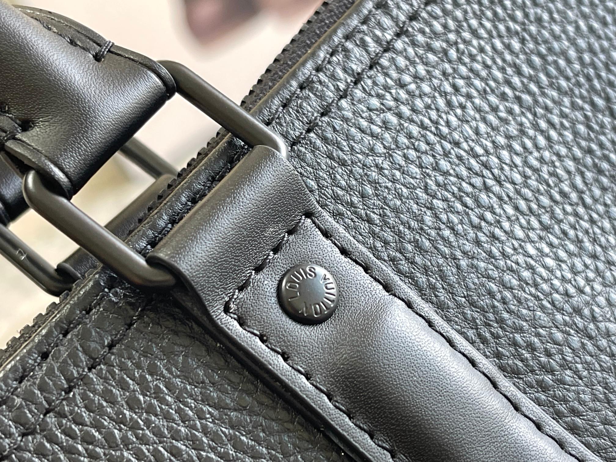 Louis Vuitton Keepall Bandoulière 50 Travel Bag - Image 6