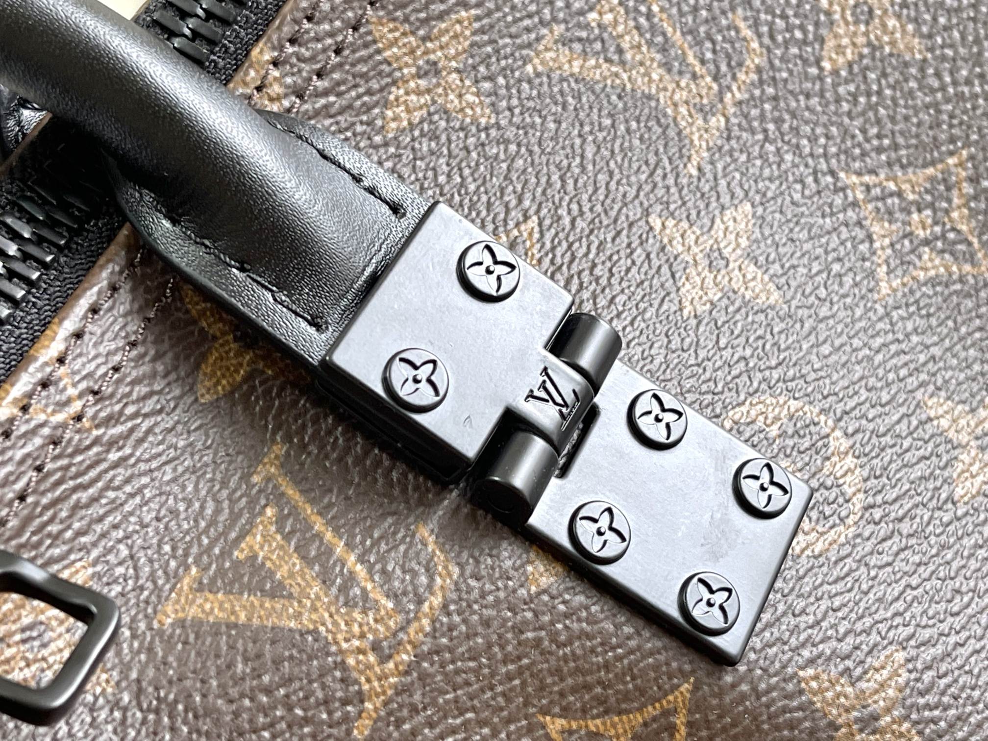 Louis Vuitton Keepall 50 Monogram Travel Bag - Image 6
