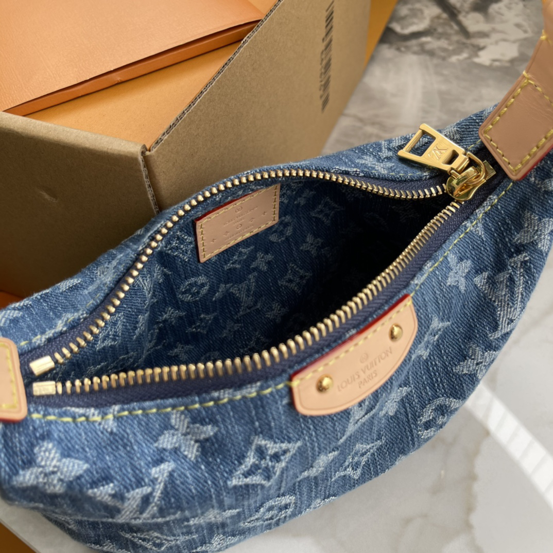 Louis Vuitton Mini Moon Shoulder Bag in Denim - Image 6