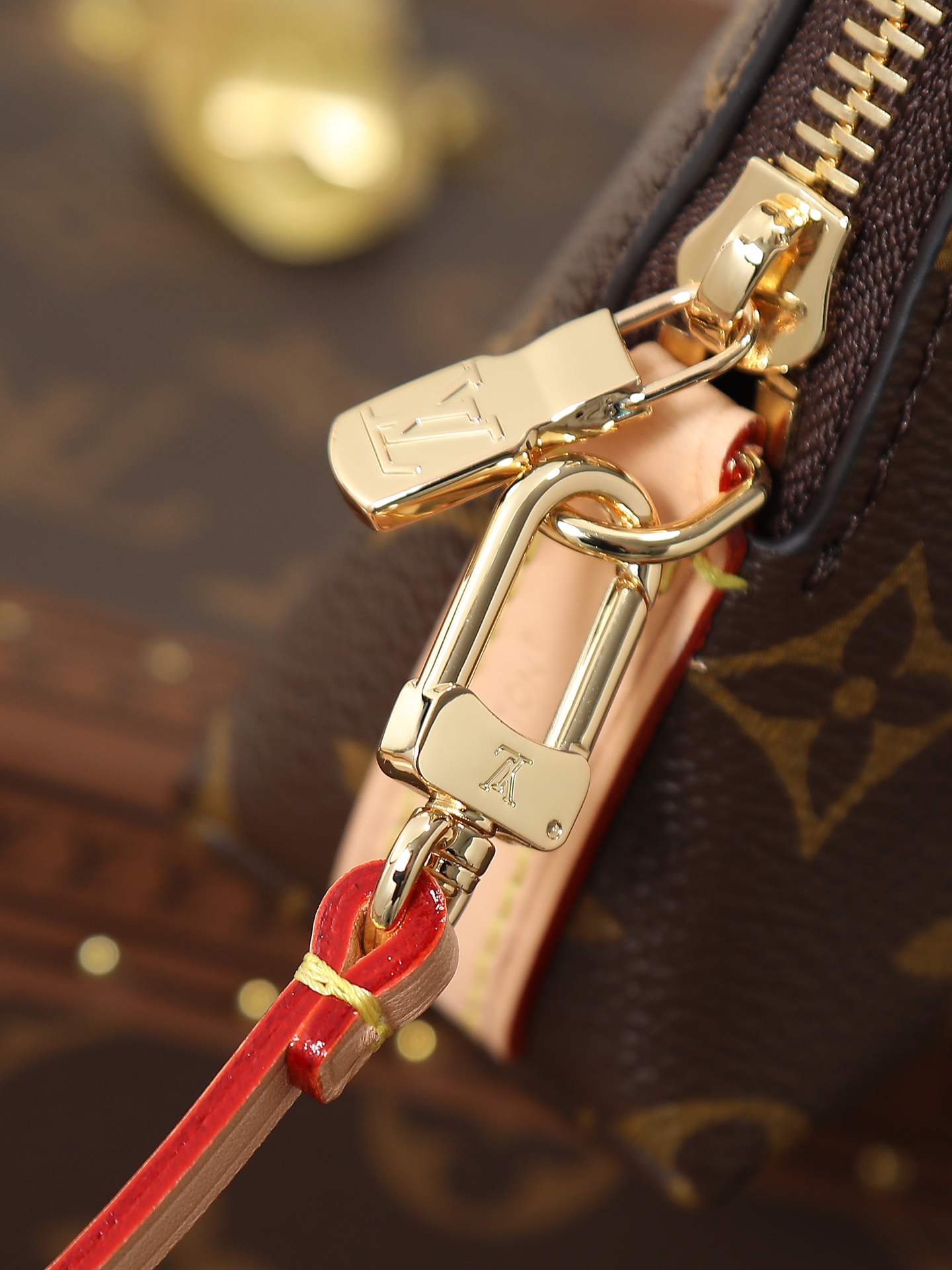 Louis Vuitton Tag Me Small Crossbody Pouch M26787 - Image 6