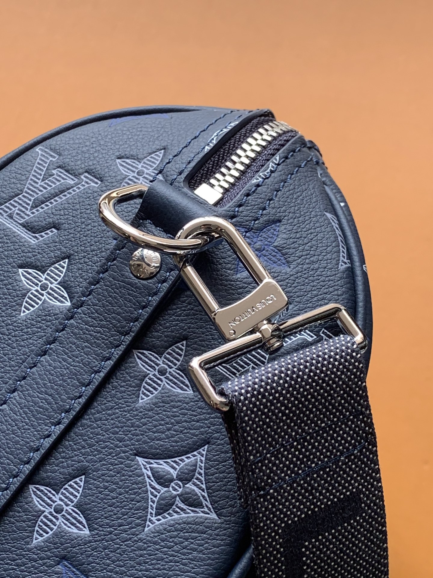 Louis Vuitton City Keepall M28617 Monogram Shadow Leather Travel Bag - Image 6