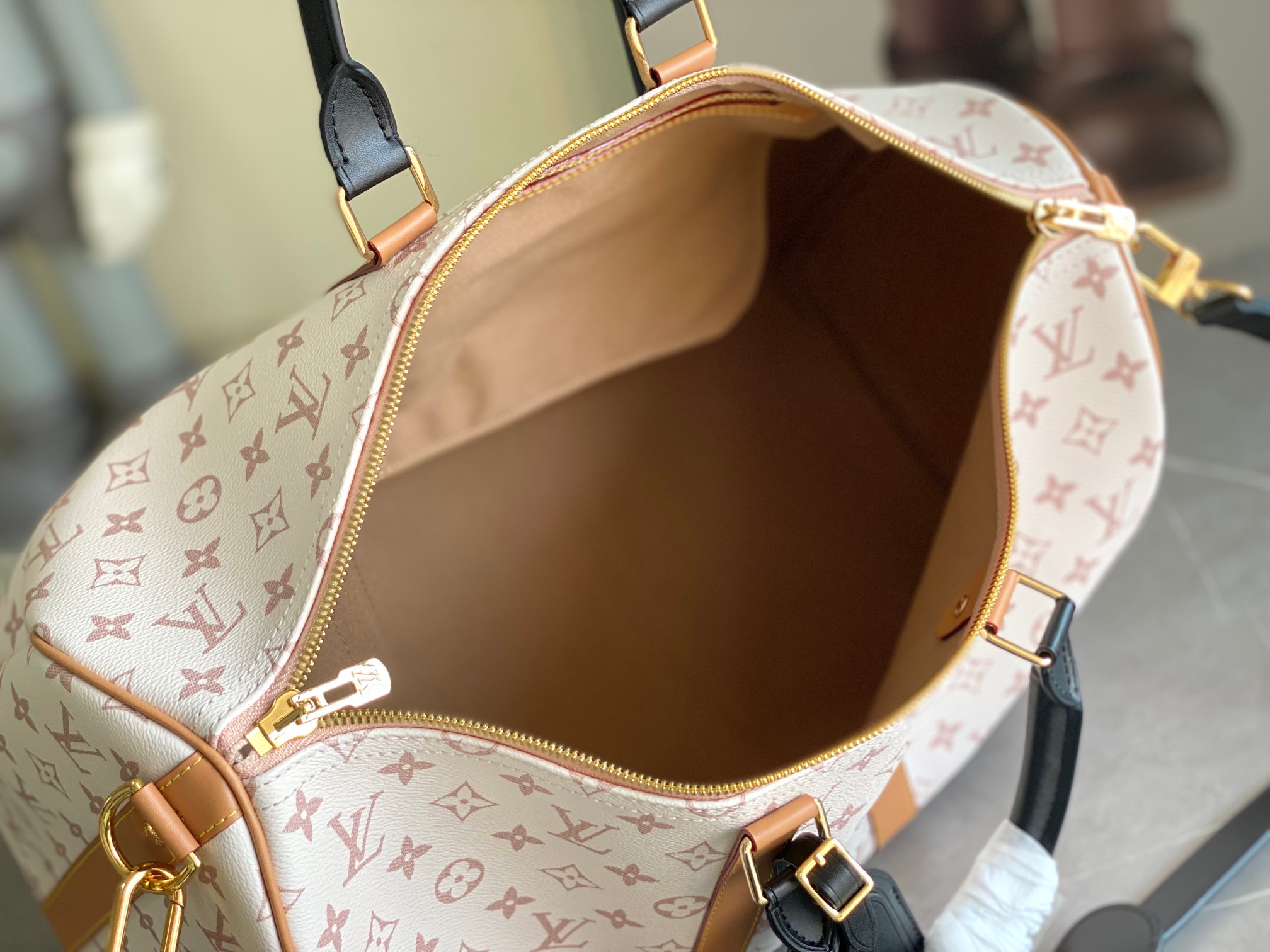 Louis Vuitton Keepall 45 Travel Bag - Image 6