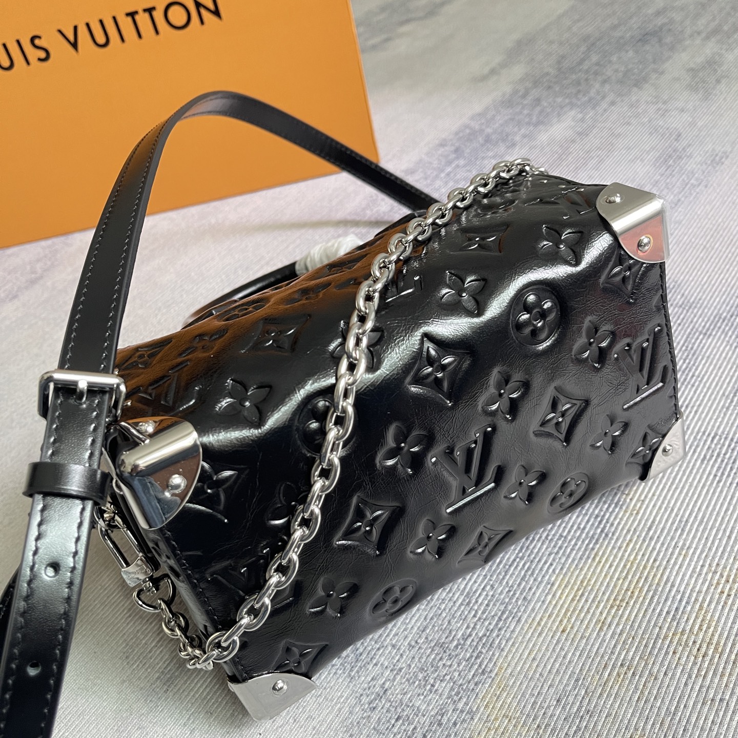Louis Vuitton Speedy Trunk 20 Leather Crossbody Bag - Image 6