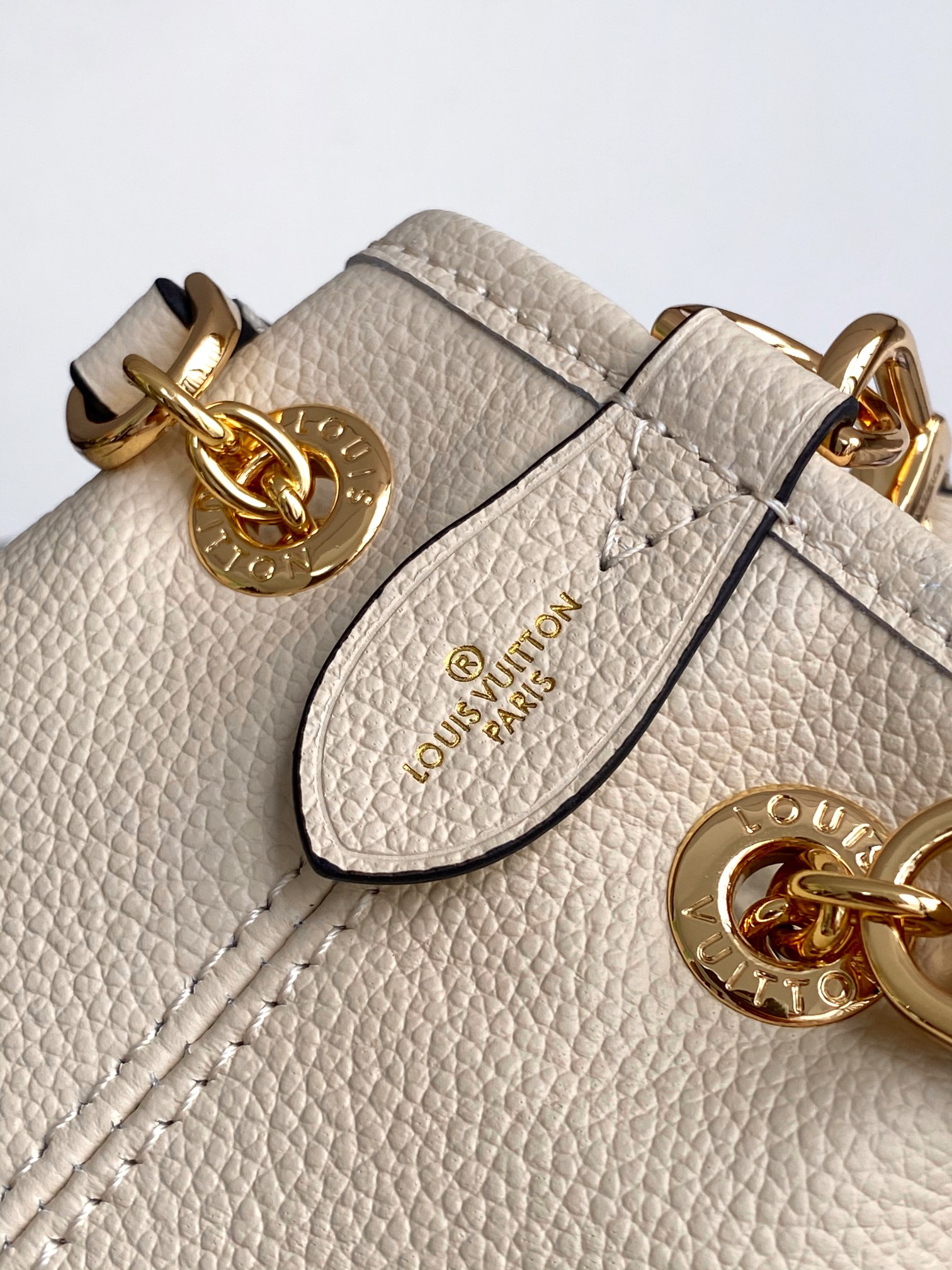 LV Bundle Monogram Empreinte Leather Handbag - Image 6