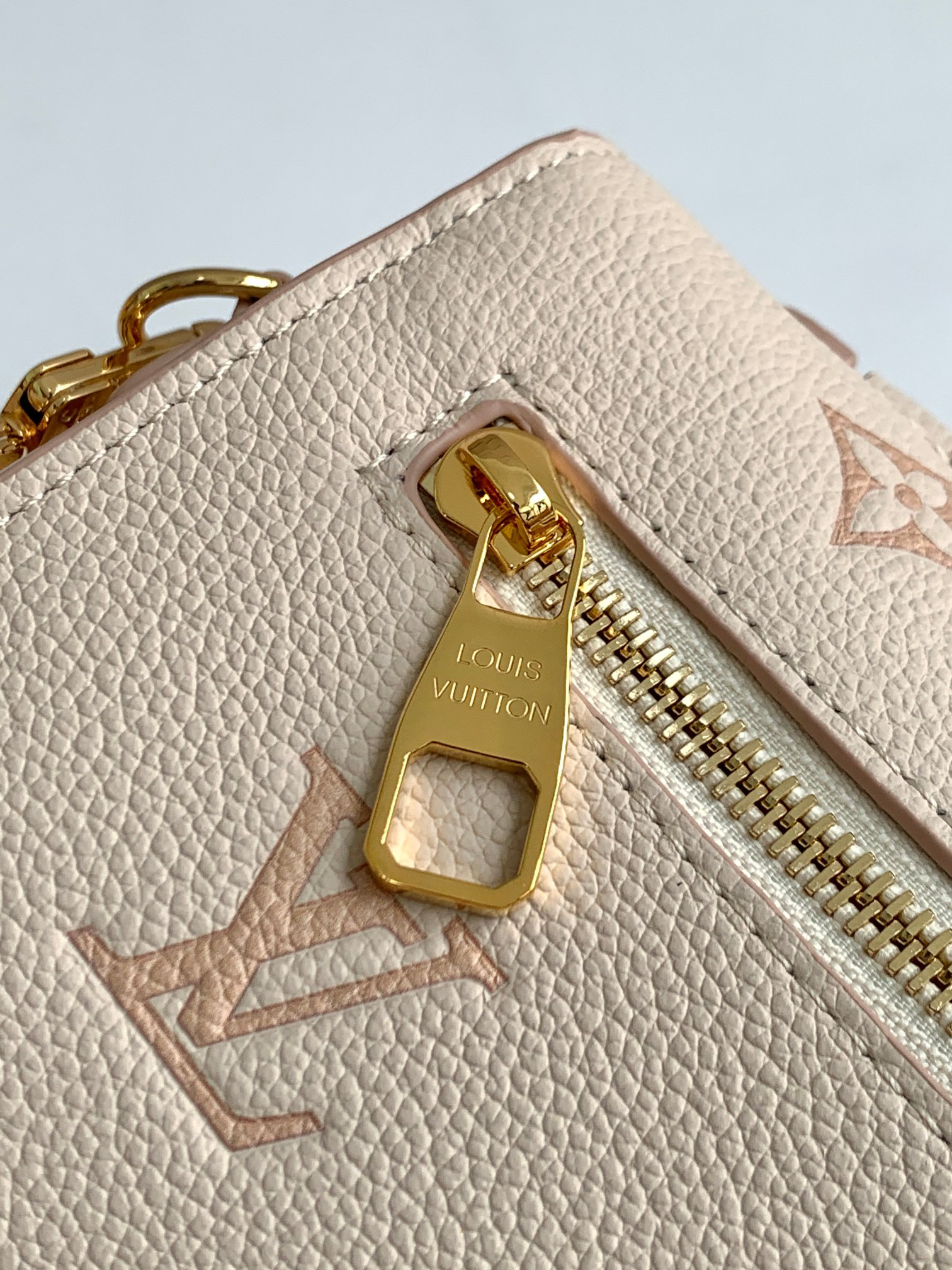 Pochette Metis MM Monogram Empreinte Leather Crossbody Bag - Image 6