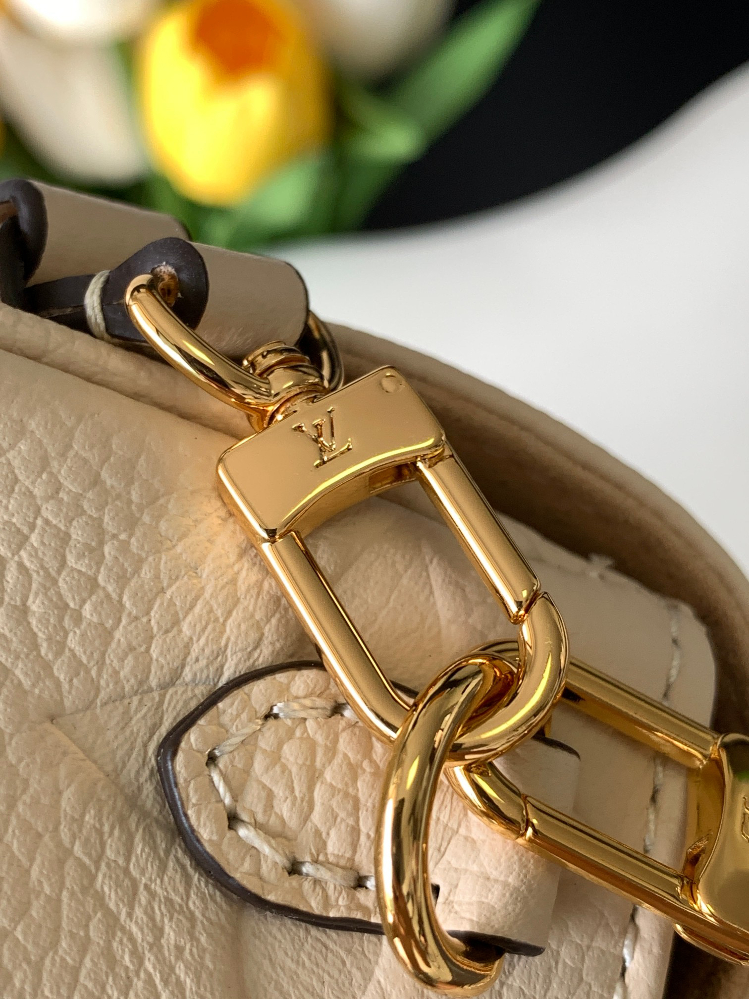 Louis Vuitton Wallet on Chain Ivy in Monogram Empreinte Leather - Image 6