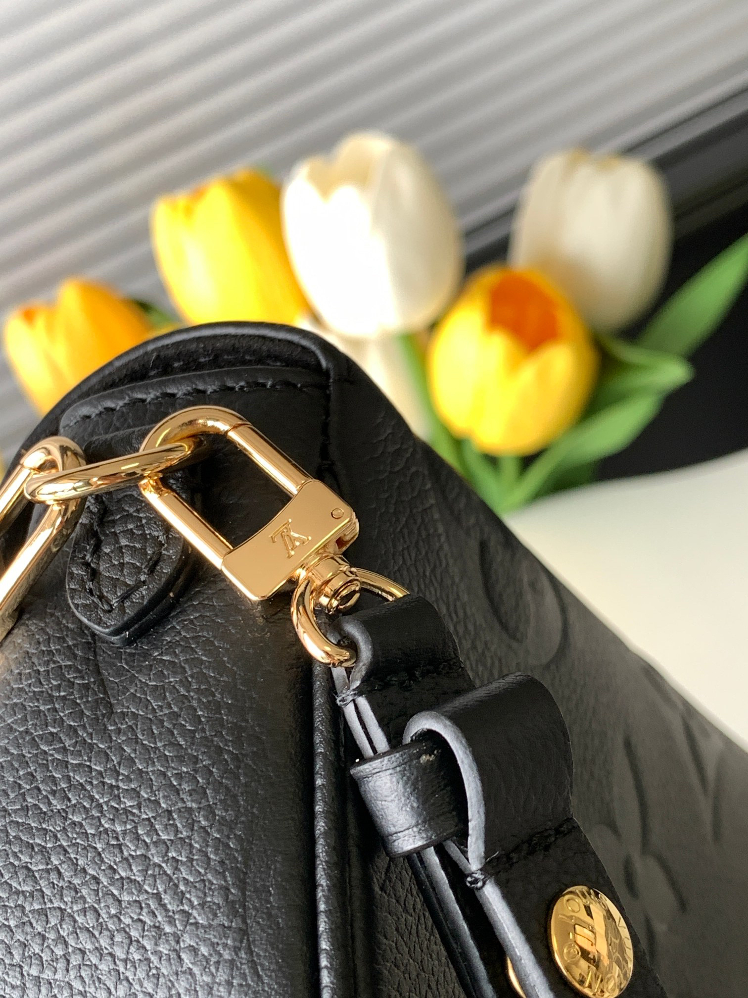 Louis Vuitton Wallet on Chain Ivy in Monogram Empreinte Leather - Image 6