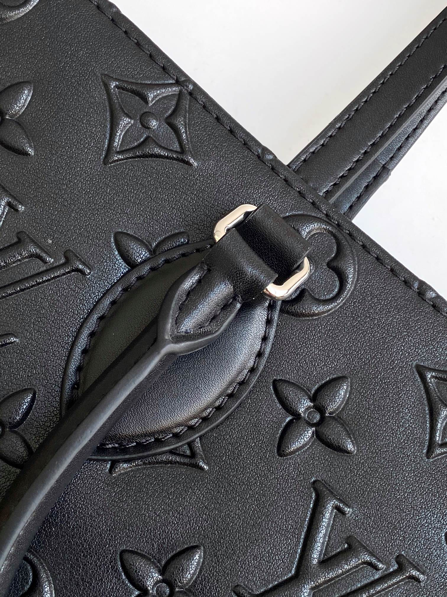Louis Vuitton OnTheGo MM Tote Bag M14577 in Black Monogram Empreinte Leather - Image 6