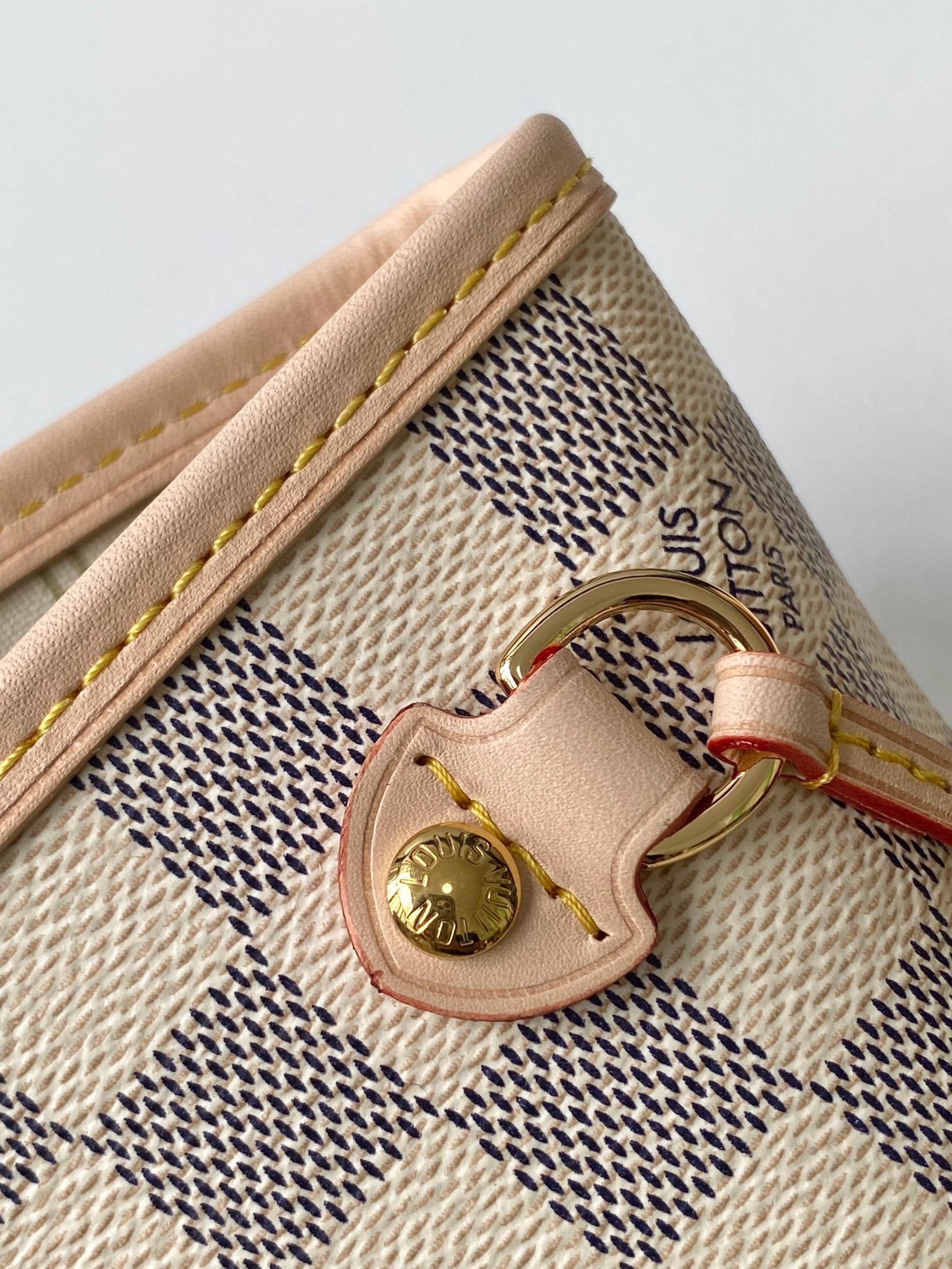 Louis Vuitton Neverfull Small Tote Bag in Damier Ebene Canvas - Image 6
