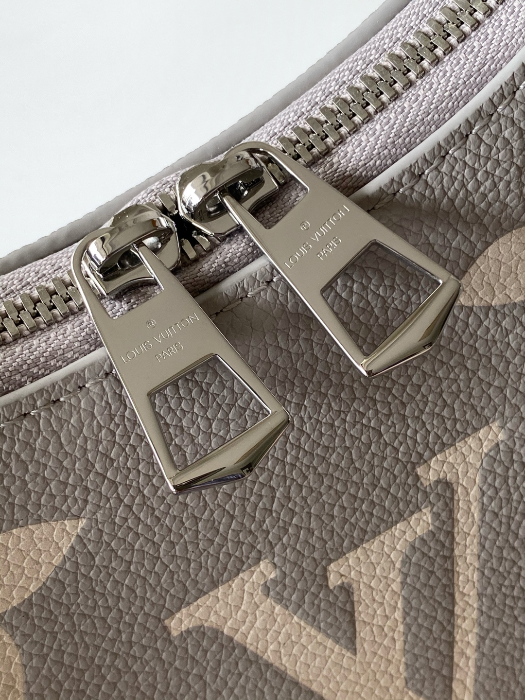 Louis Vuitton Boulogne Handbag in Monogram Empreinte Leather - Image 6