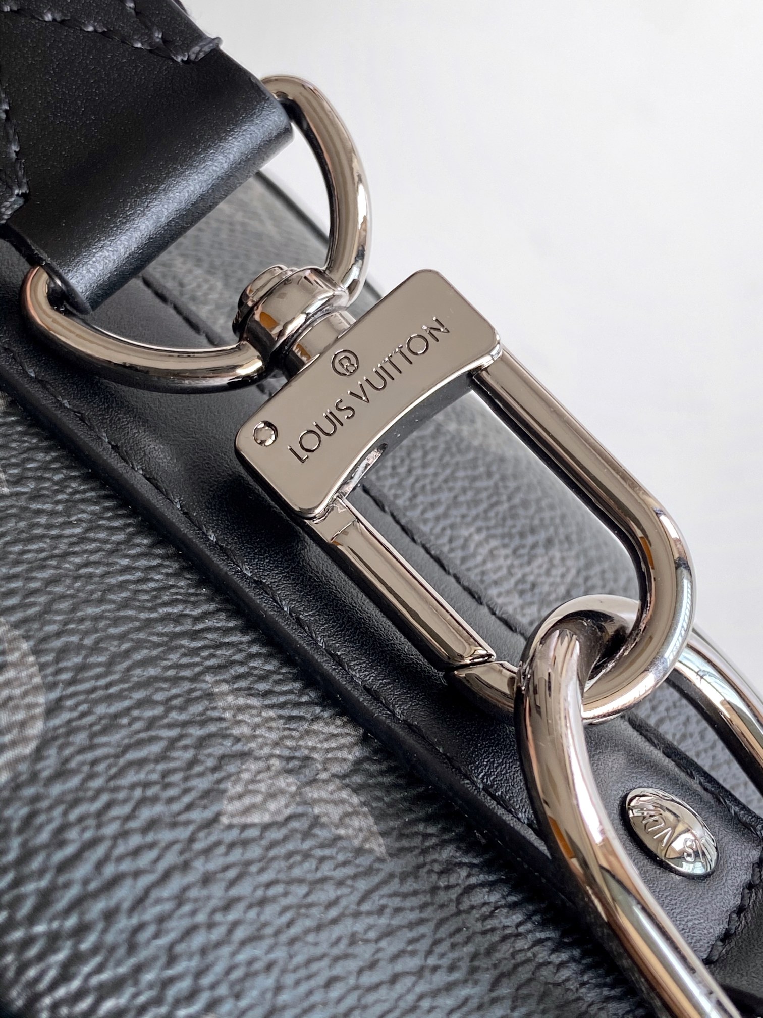 Louis Vuitton Keepall 25 Monogram Eclipse Reverse Bag - Image 6