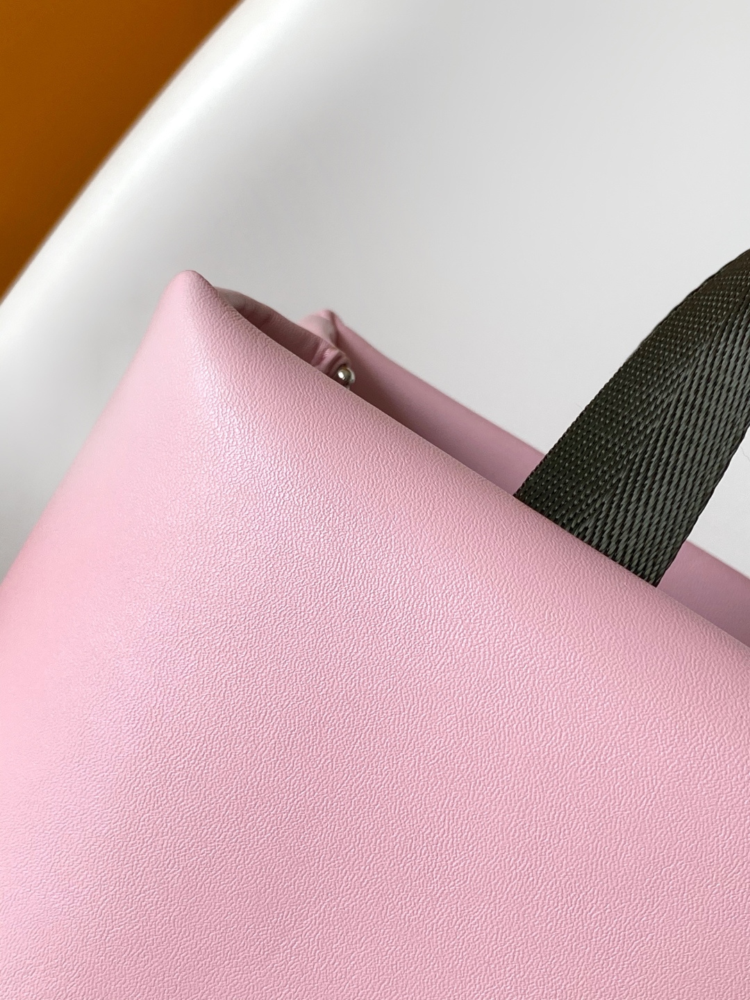 Louis Vuitton Medium Leather Handbag - Image 6
