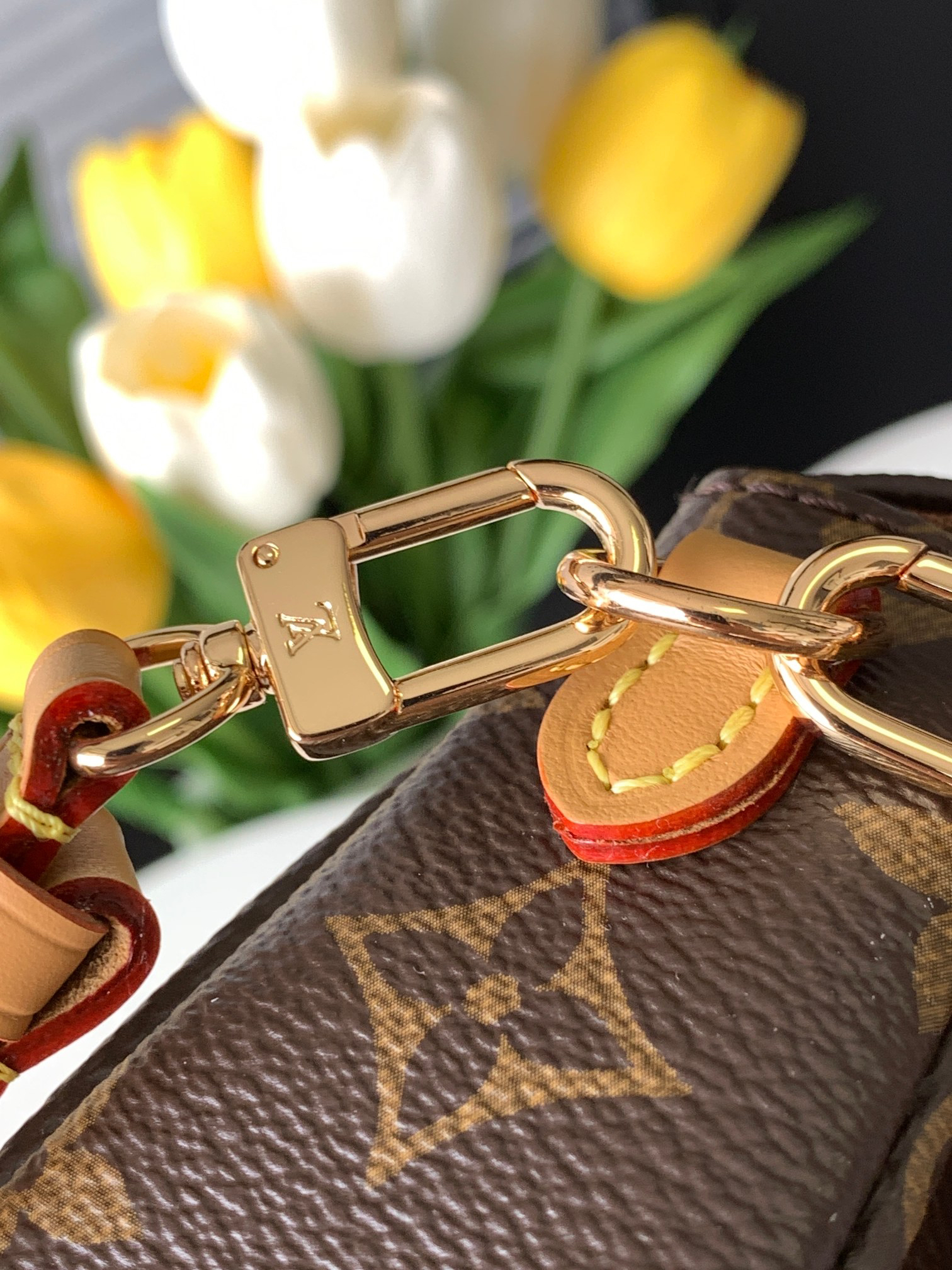 Louis Vuitton Wallet On Chain Ivy M81911 - Image 6