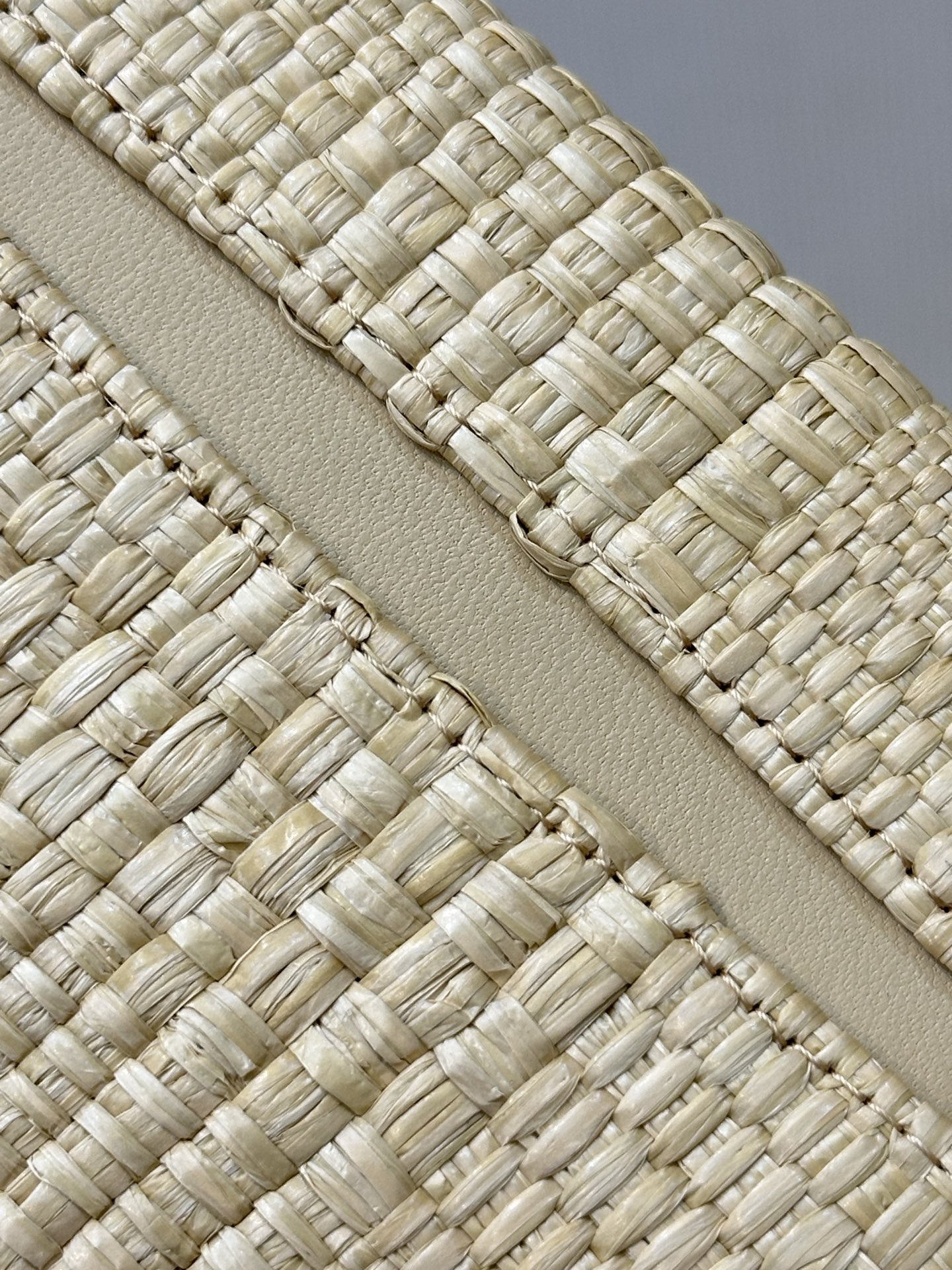 Chanel 26P Woven Box Bag - Image 6