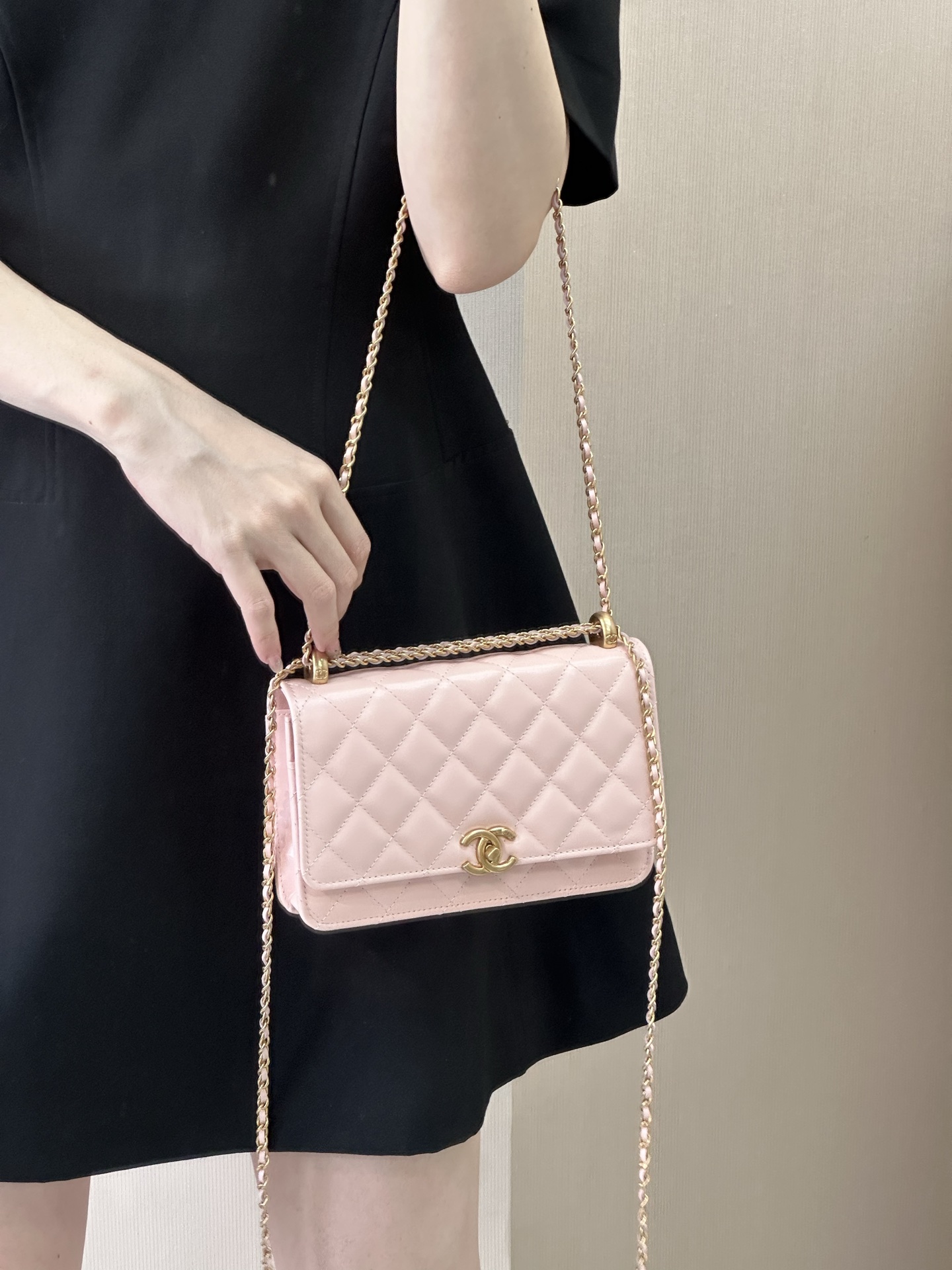 Leather WOC Chain Crossbody Bag - Image 6