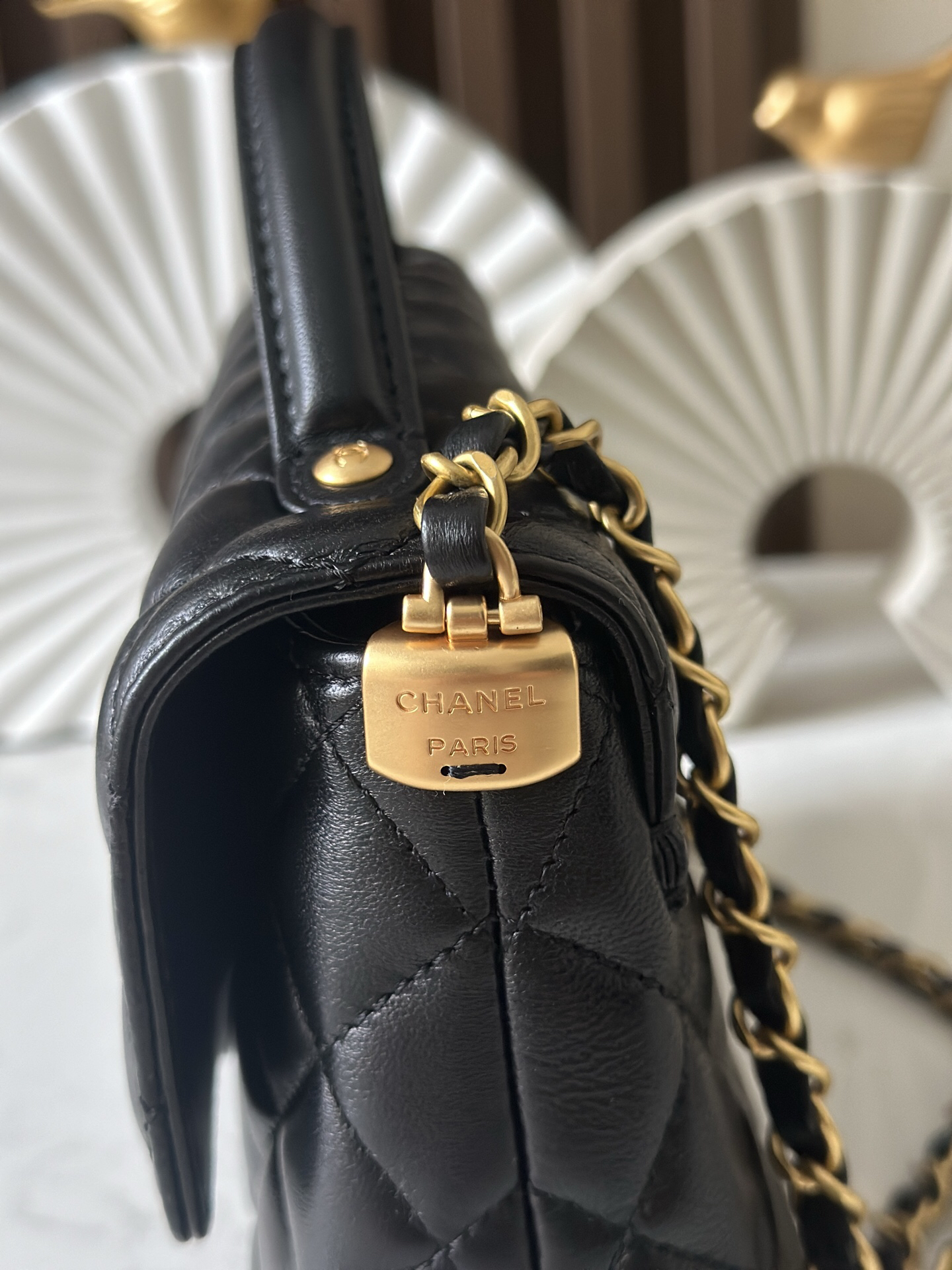 Kelly-Inspired Structured Handbag - Image 6