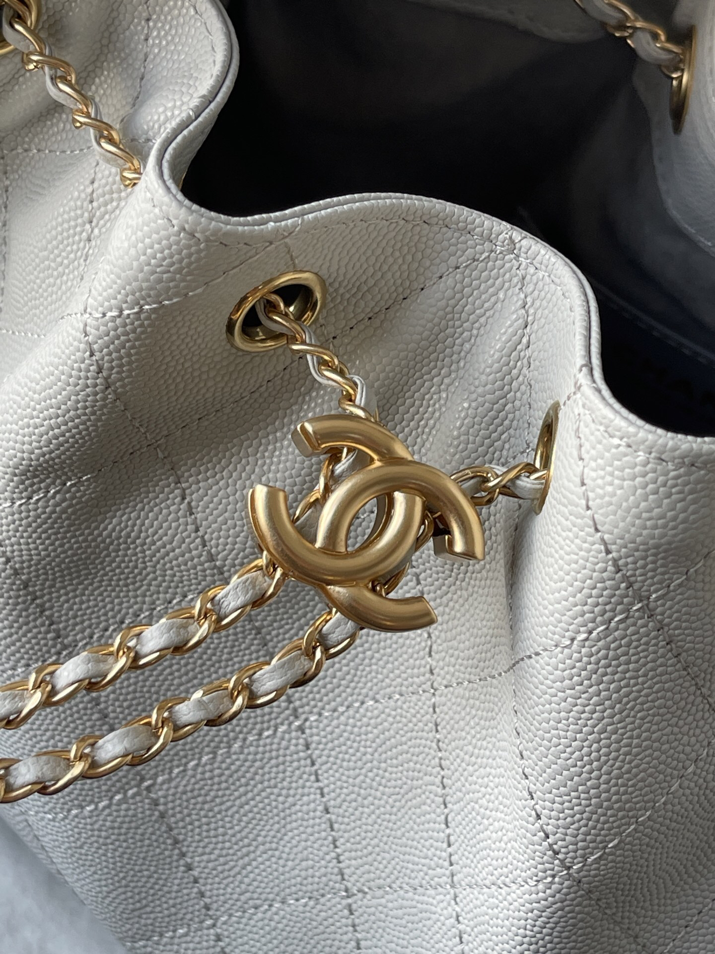Chanel 25C Small Caviar Leather Hobo Bag - Image 6