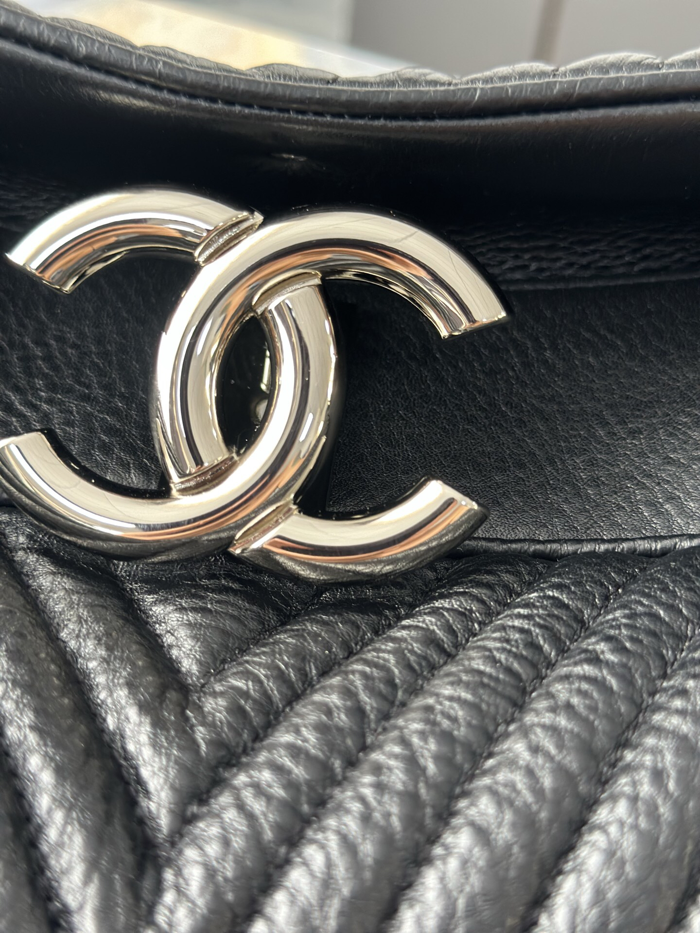 Chanel 86015 Vintage Lambskin Evening Clutch Bag - Image 6