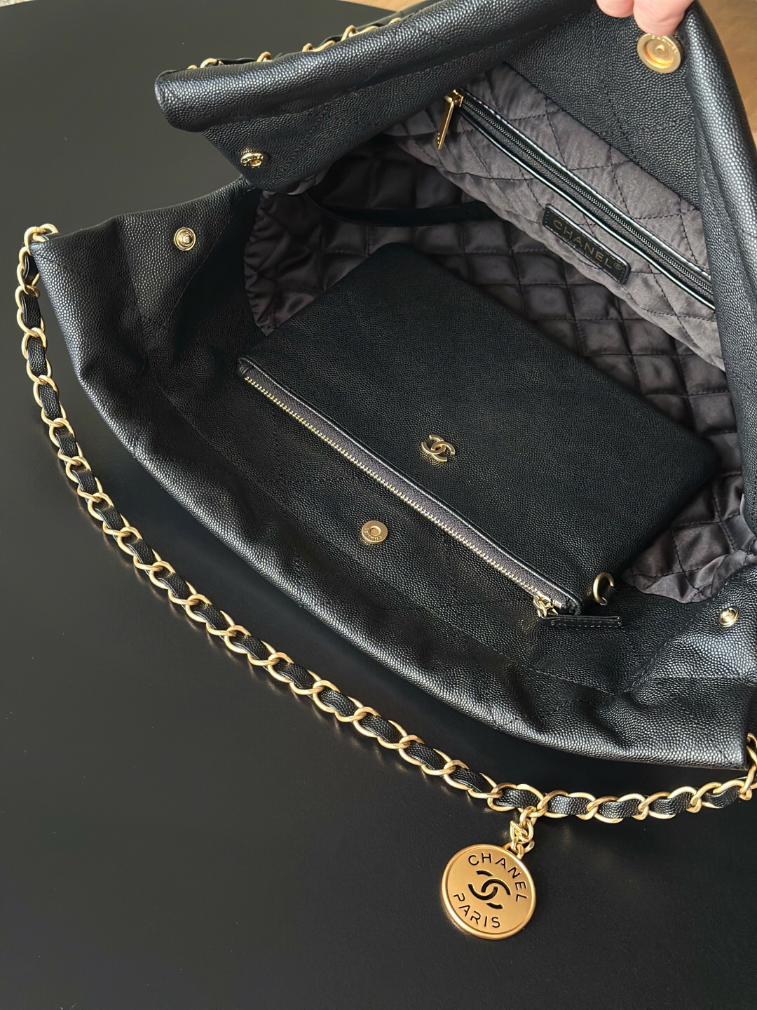 Chanel AS3261 Waxed Calfskin Shoulder Bag - Image 6