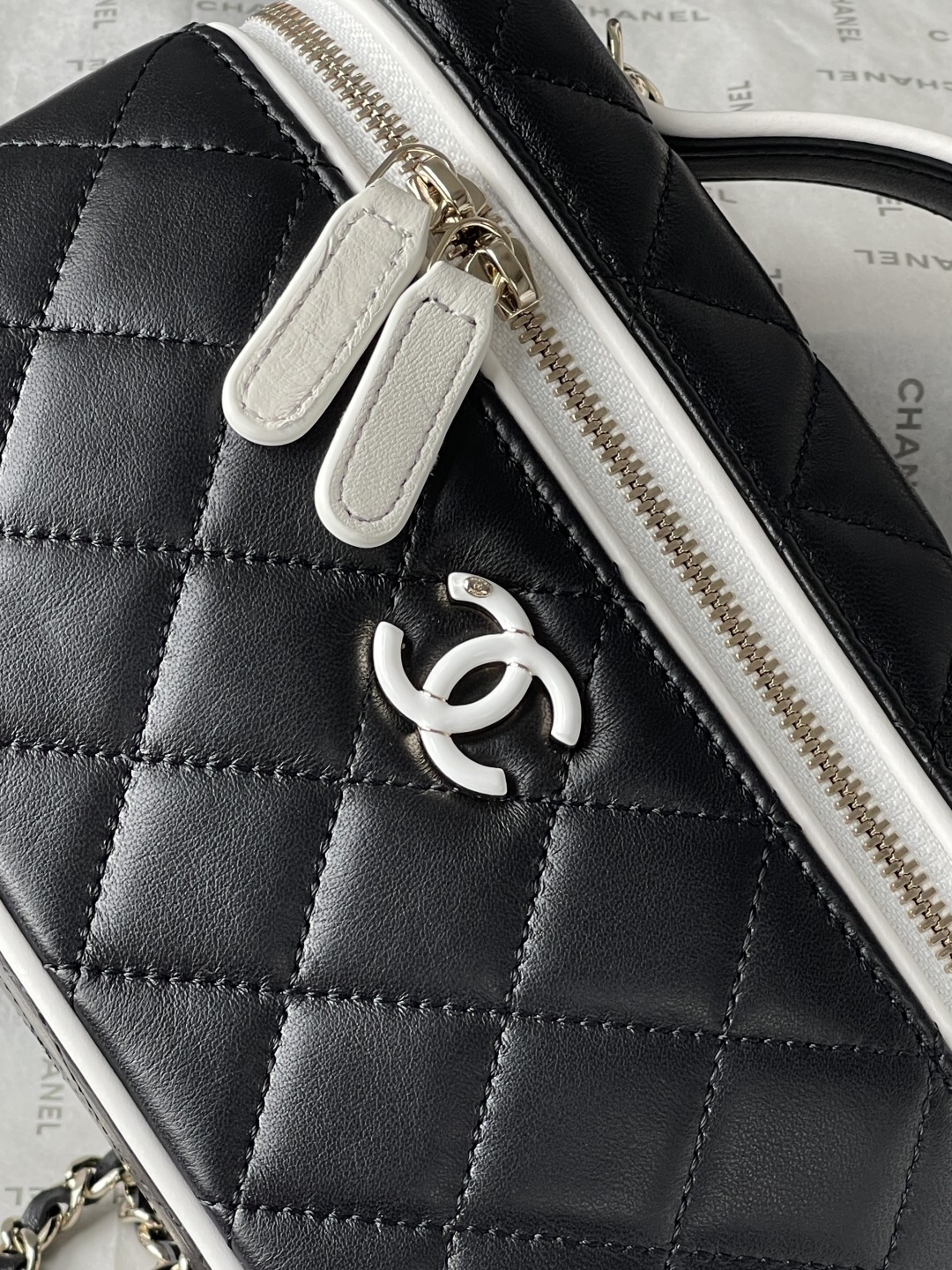 Chanel 26P Panda-Inspired Small Box Bag - Image 6