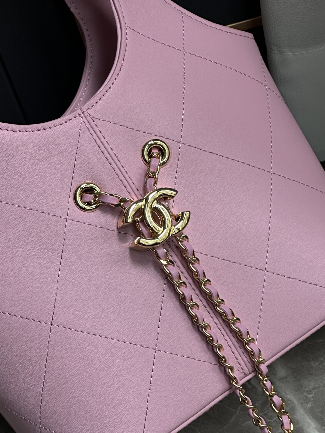 Chanel 26S Small Basket Hobo Handbag - Image 6