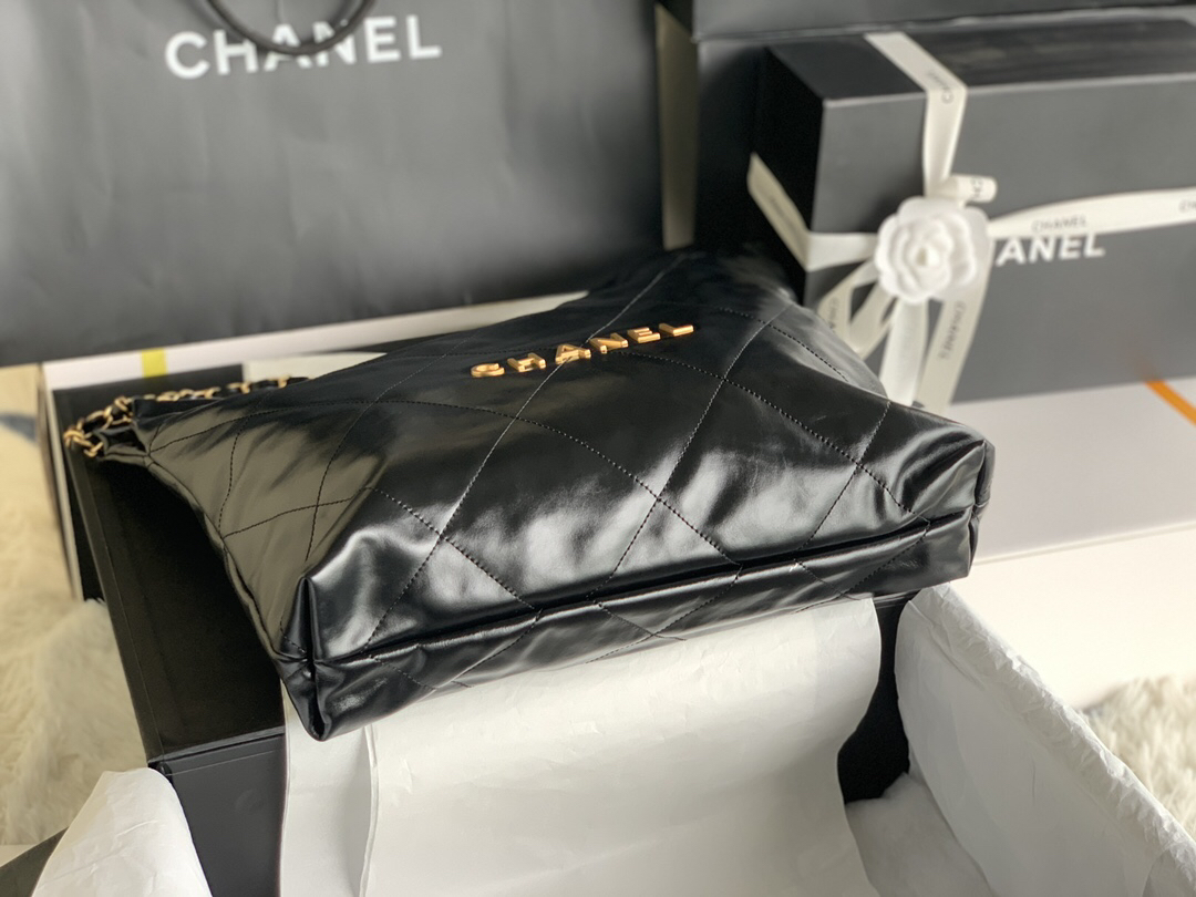 Chanel AS3261 Oil-Waxed Calfskin Shoulder Bag - Image 6