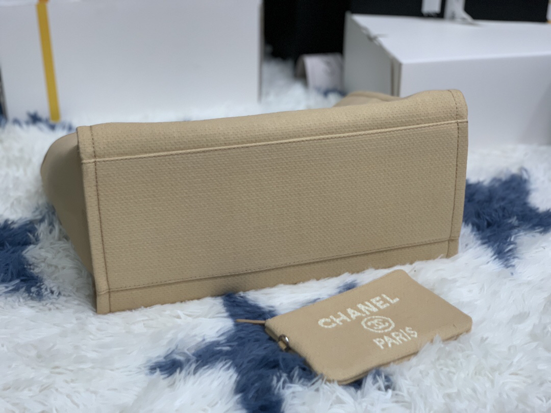 Chanel 2022 Mother and Daughter Beach Denim Canvas Tote Bag - Image 6