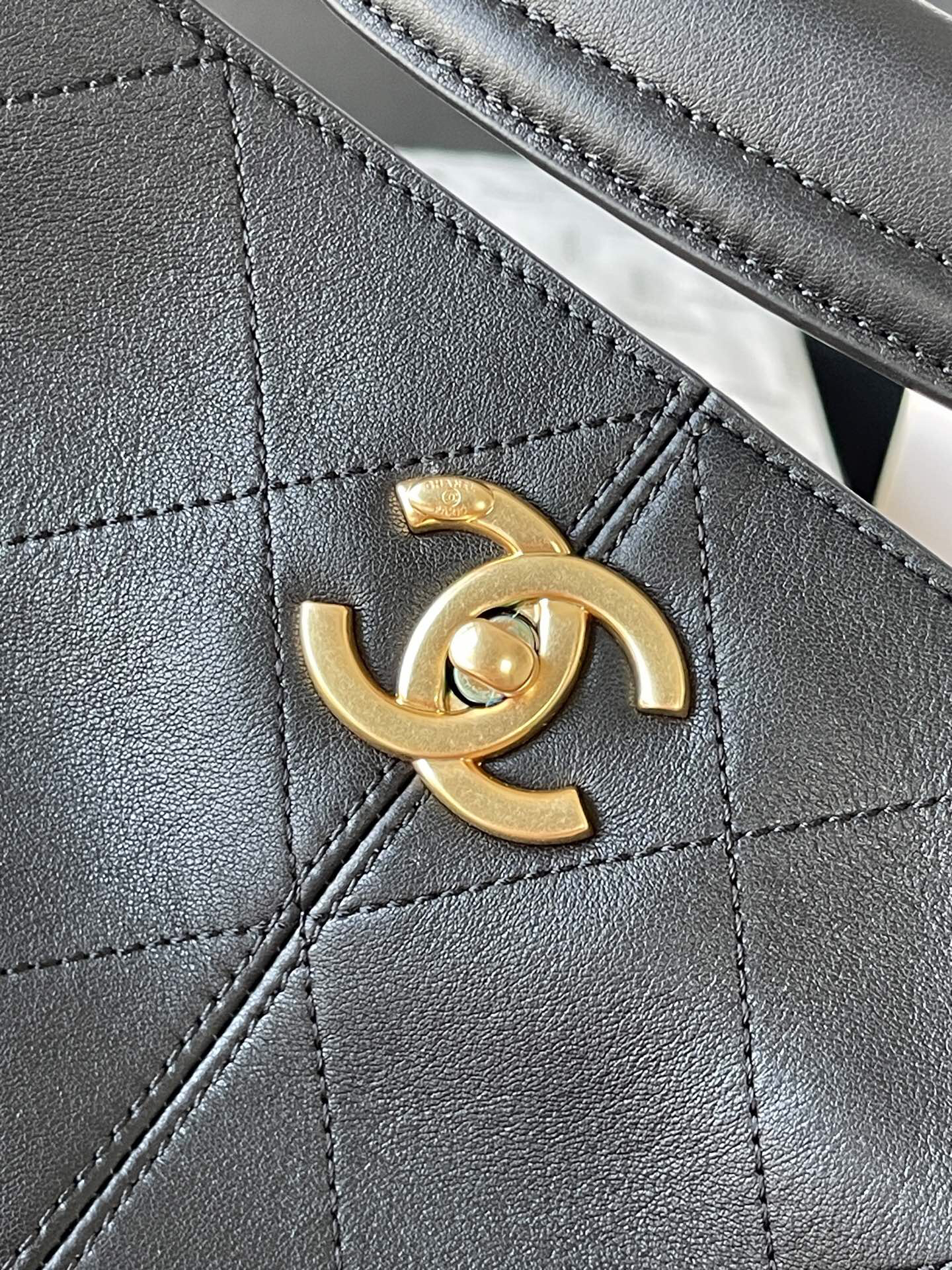 Handmade Deer Leather Handbag - Image 6