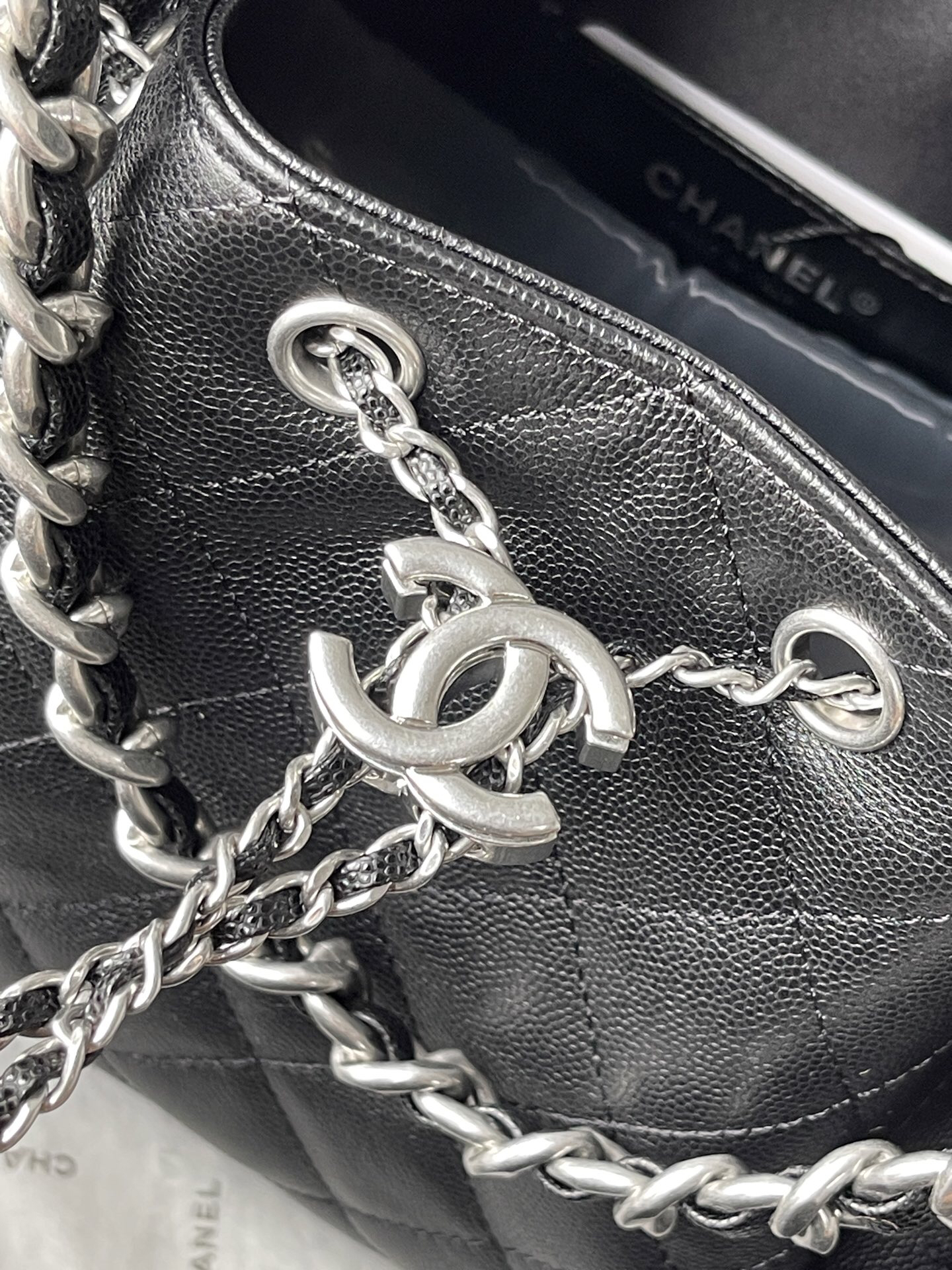 Chanel Textured Leather Hobo Underarm Bag AS5293 - Image 6
