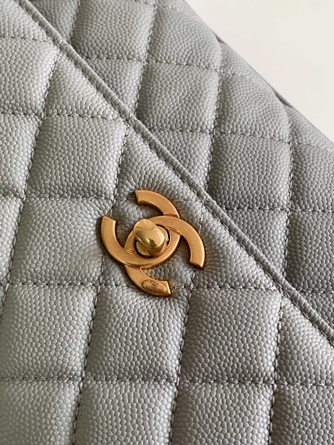 Chanel Coco Handle Classic Leather Top-Handle Bag - Image 6