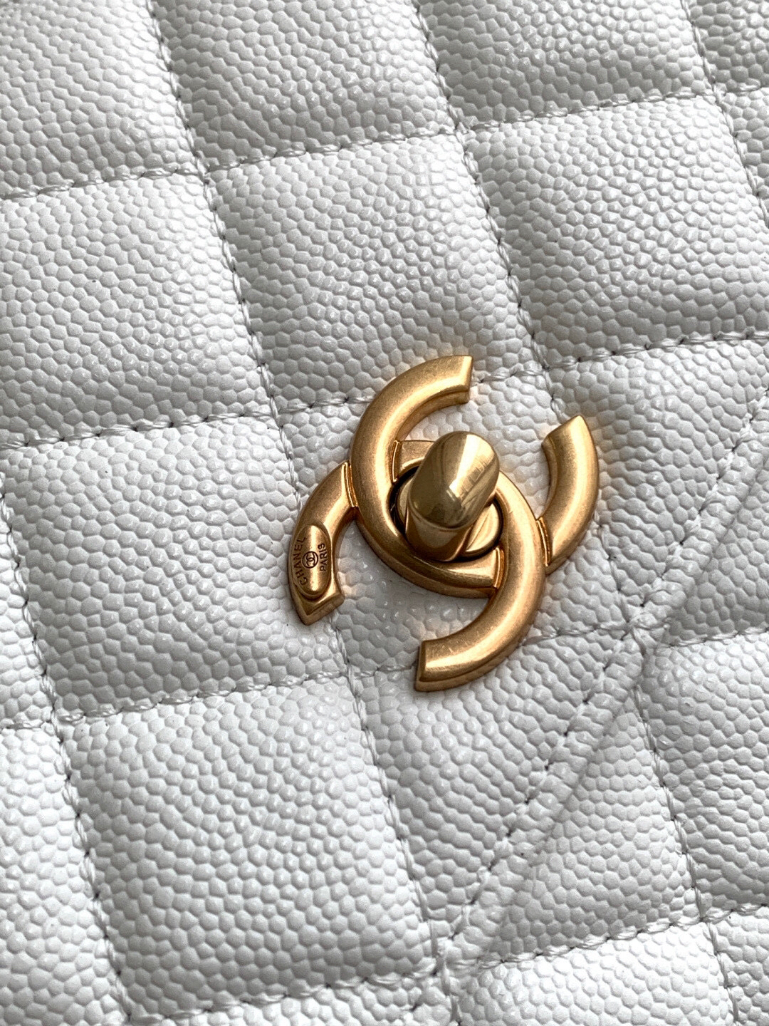 Chanel Coco Handle Mini Top-Handle Bag AS2215 - Image 6
