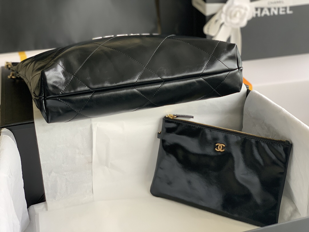 Chanel 2022 Waxed Calfskin Shoulder Bag - Image 6