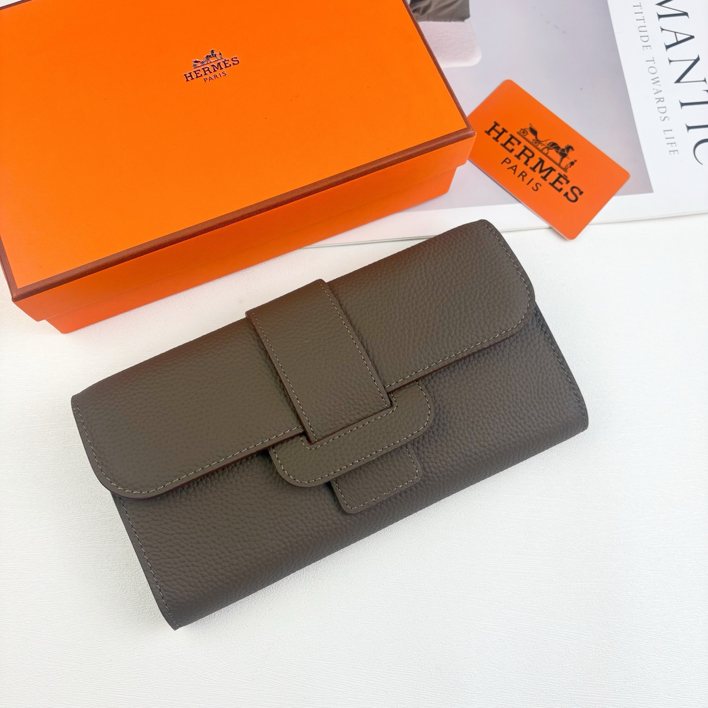 Hermès Long Wallet - Image 6
