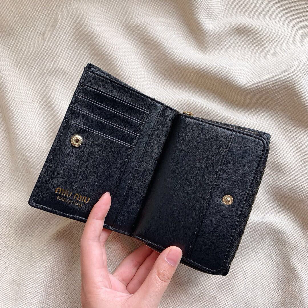 Miu Miu 5196 Lambskin Multifunction Wallet - Image 6