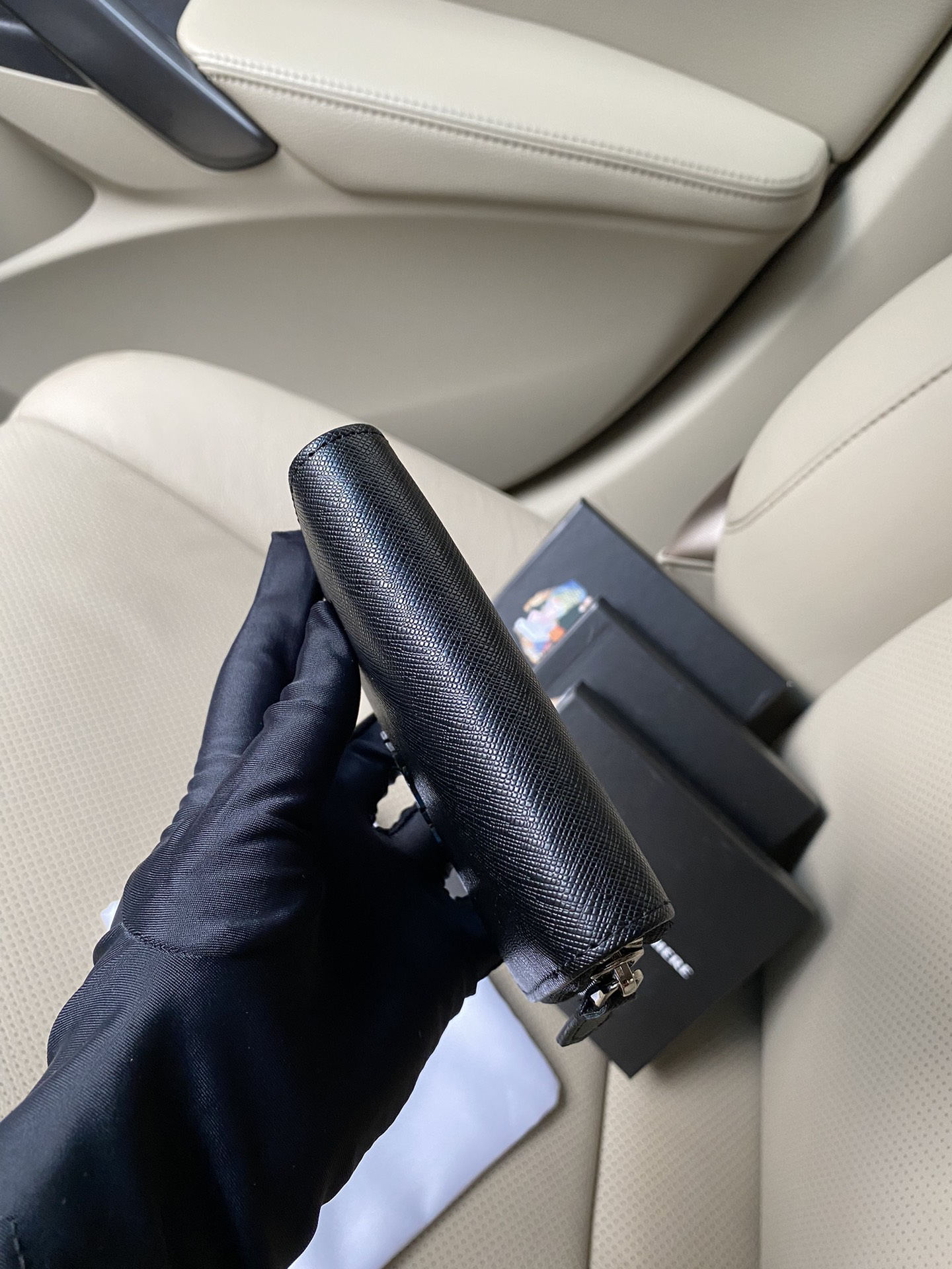 Prada Leather Card Holder, Model 2MC553 - Image 6