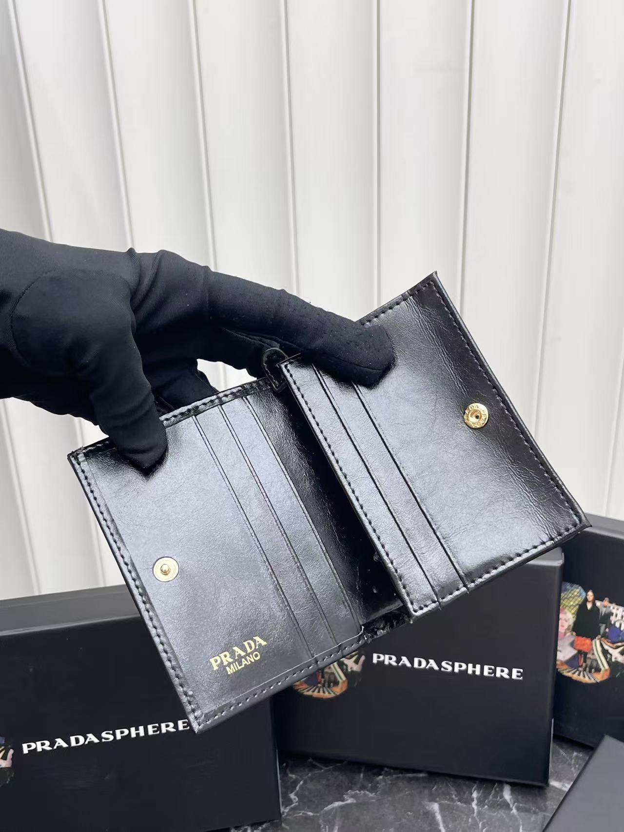 Prada Leather Wallet with Metal Triangle Logo and Zipper Closure - Image 6