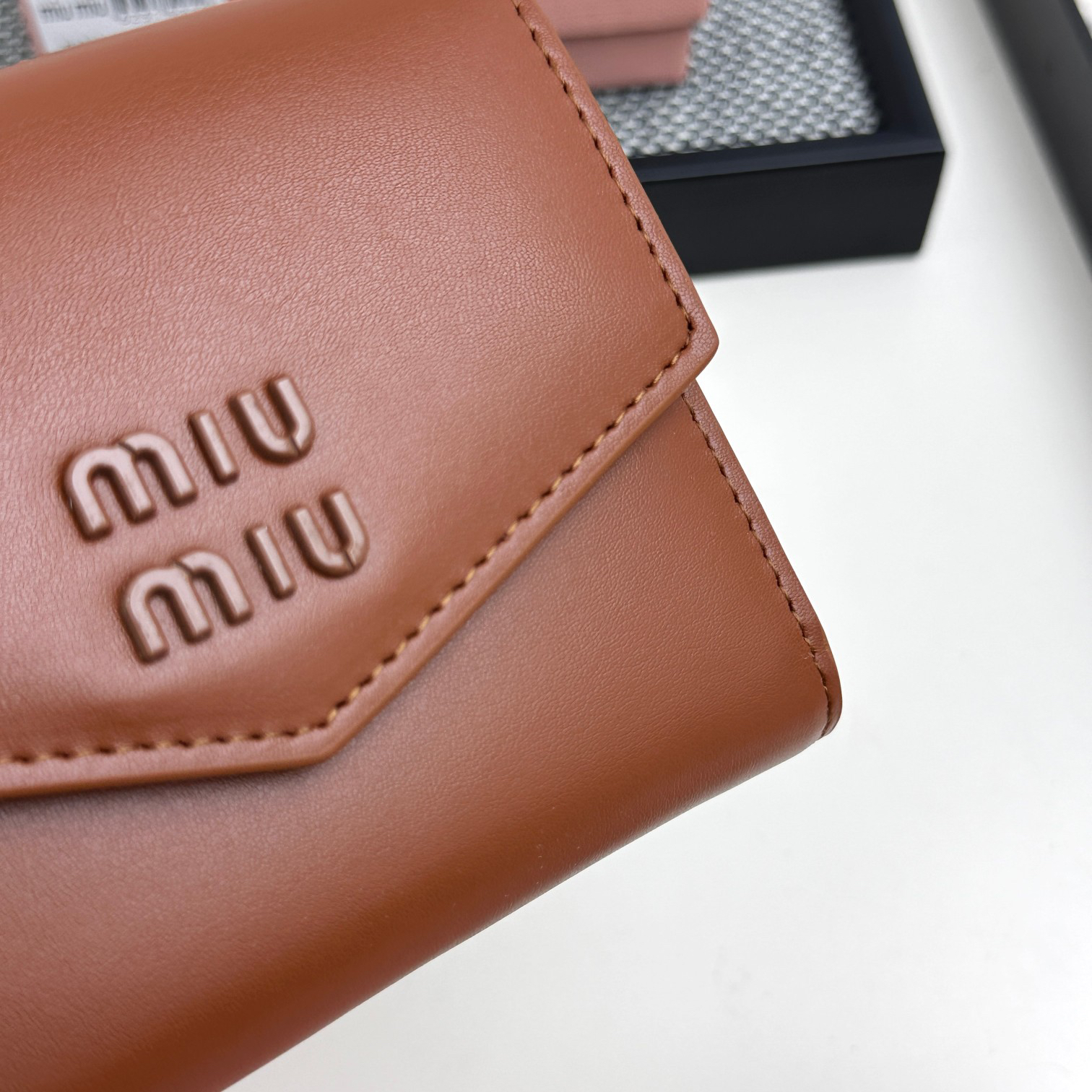 Miu Miu Tri-Fold Leather Wallet - Image 6