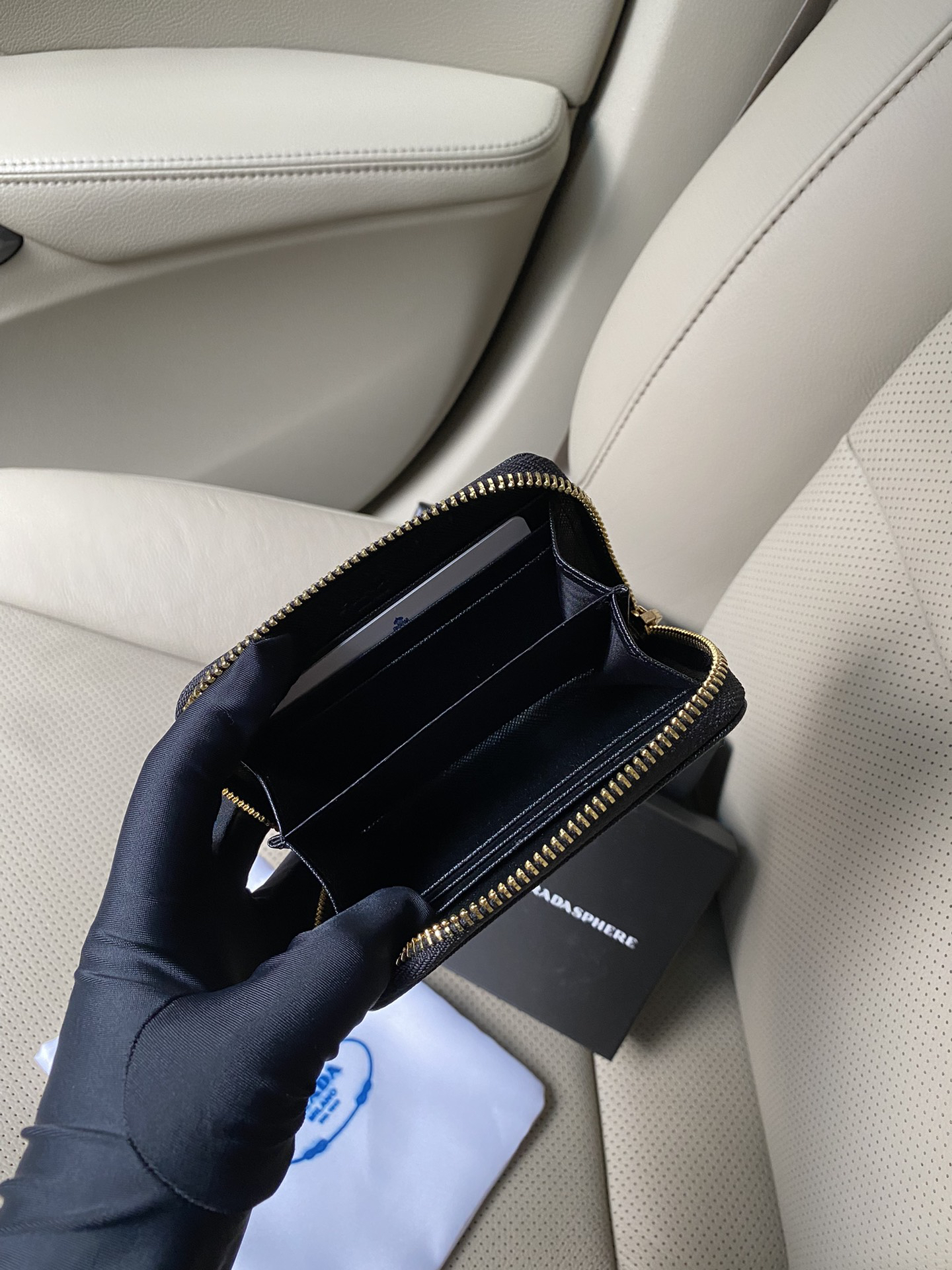 Prada 2MC553 Cross-Grain Leather Card Holder - Image 6