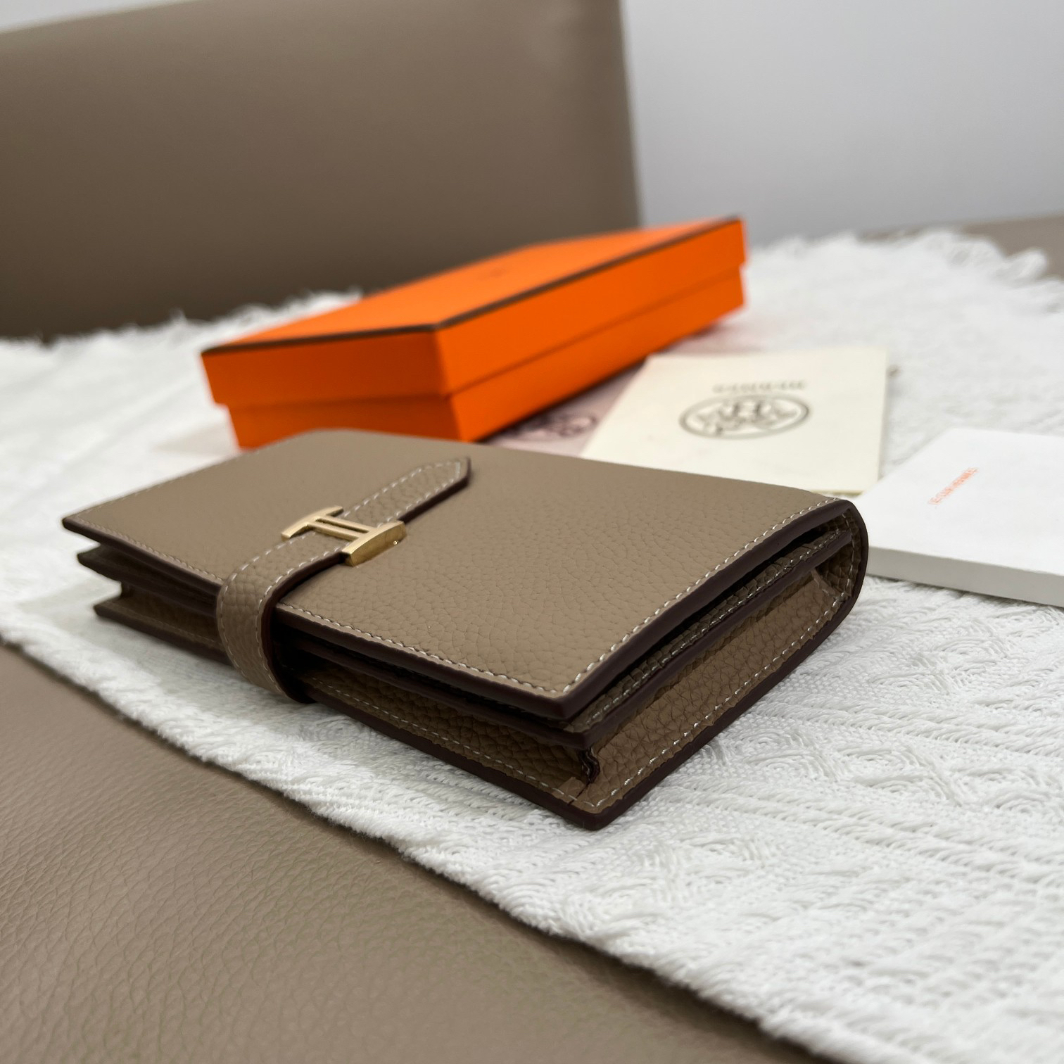 Hermès Togo Leather Vertical Zipper Wallet - Image 6