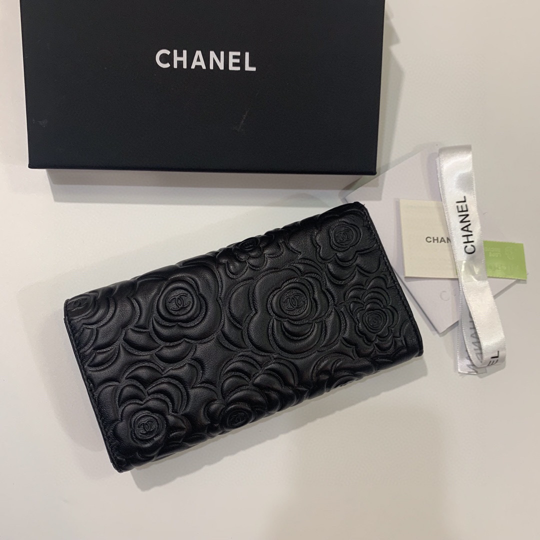 Chanel Camellia Lambskin Wallet - Image 6