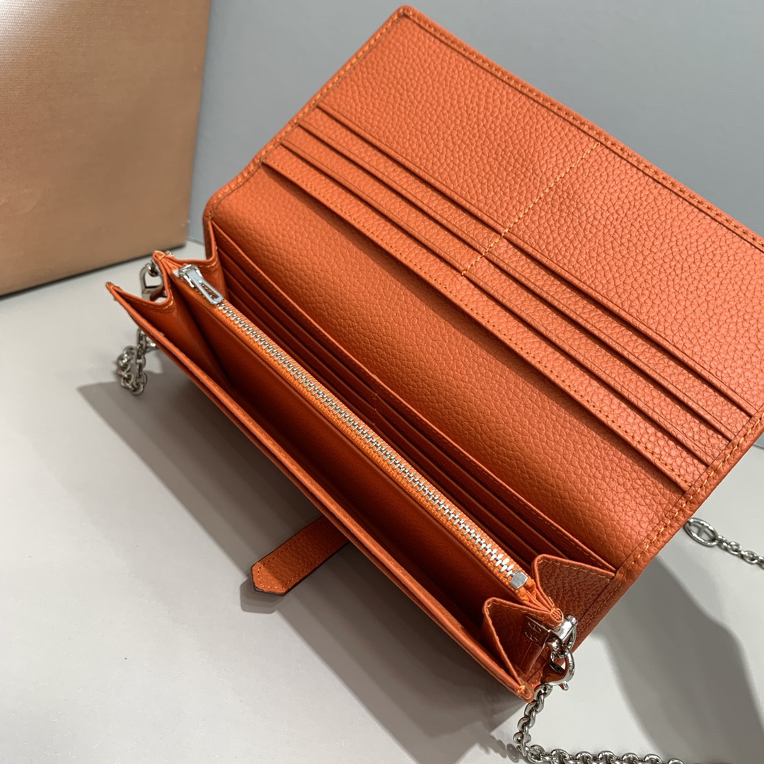 Hermes Women's Togo Leather Chain Shoulder Bag - Image 6